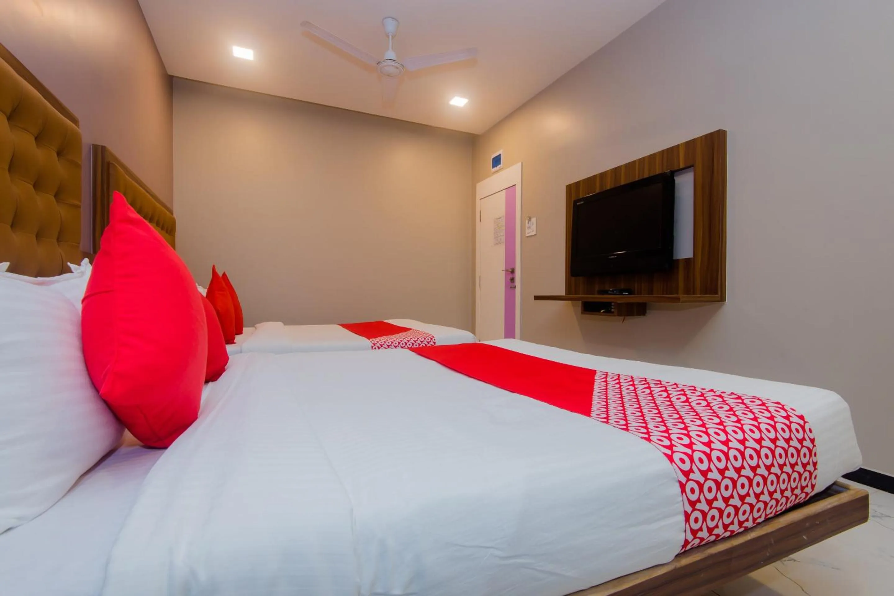 Bedroom, Bed in Hotel O Blue Pearl Residency Near Chhatrapati Shivaji International Airport