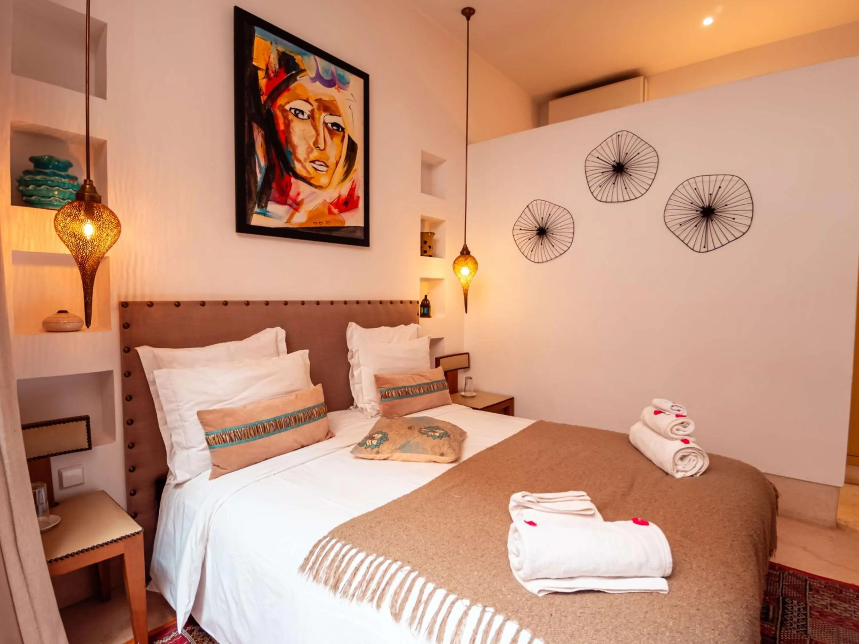 Bed in Riad la Source du Desert