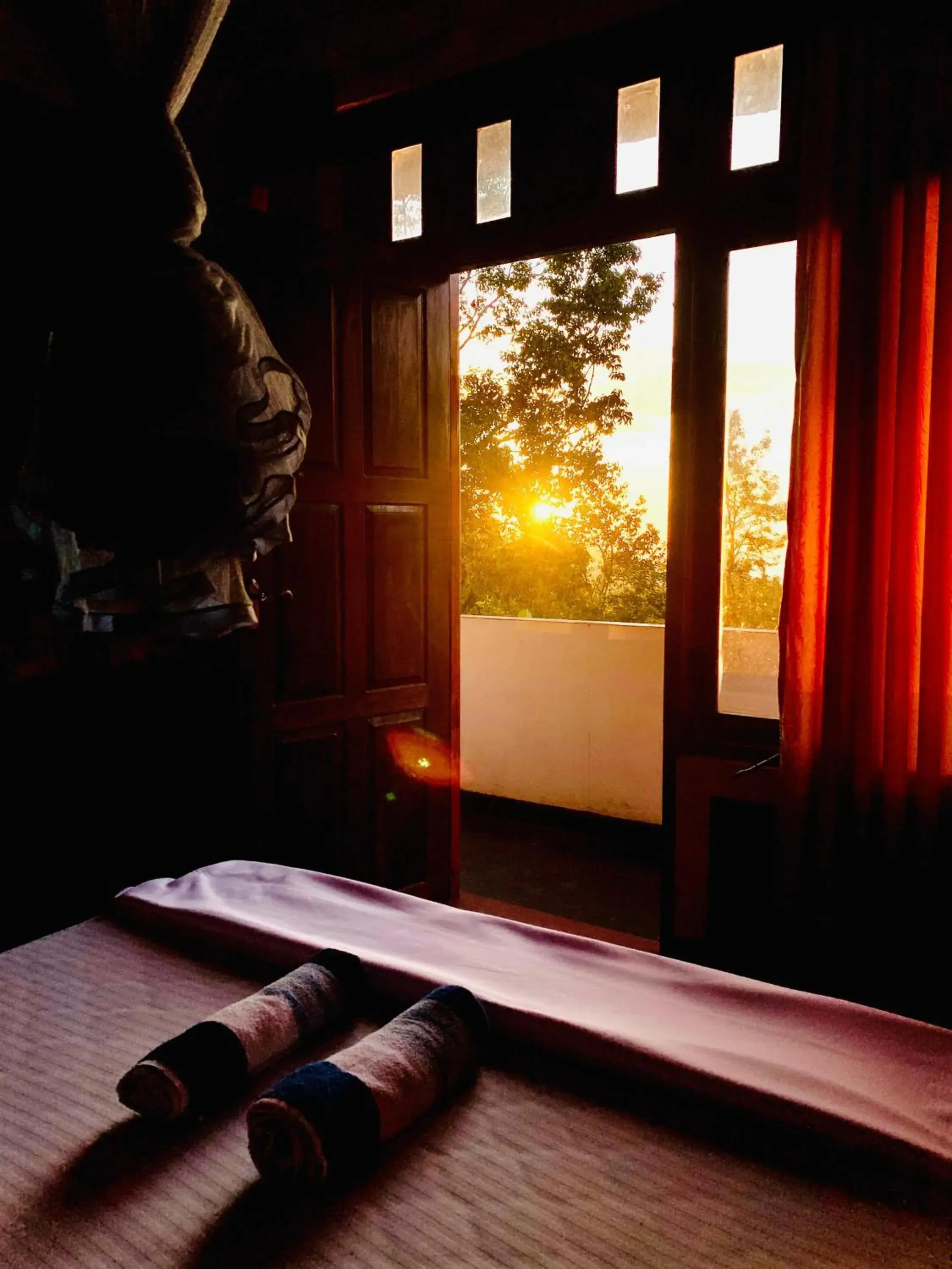 Deluxe King Room in Eco Salient View Deluxe King Room in Eco Salient View
