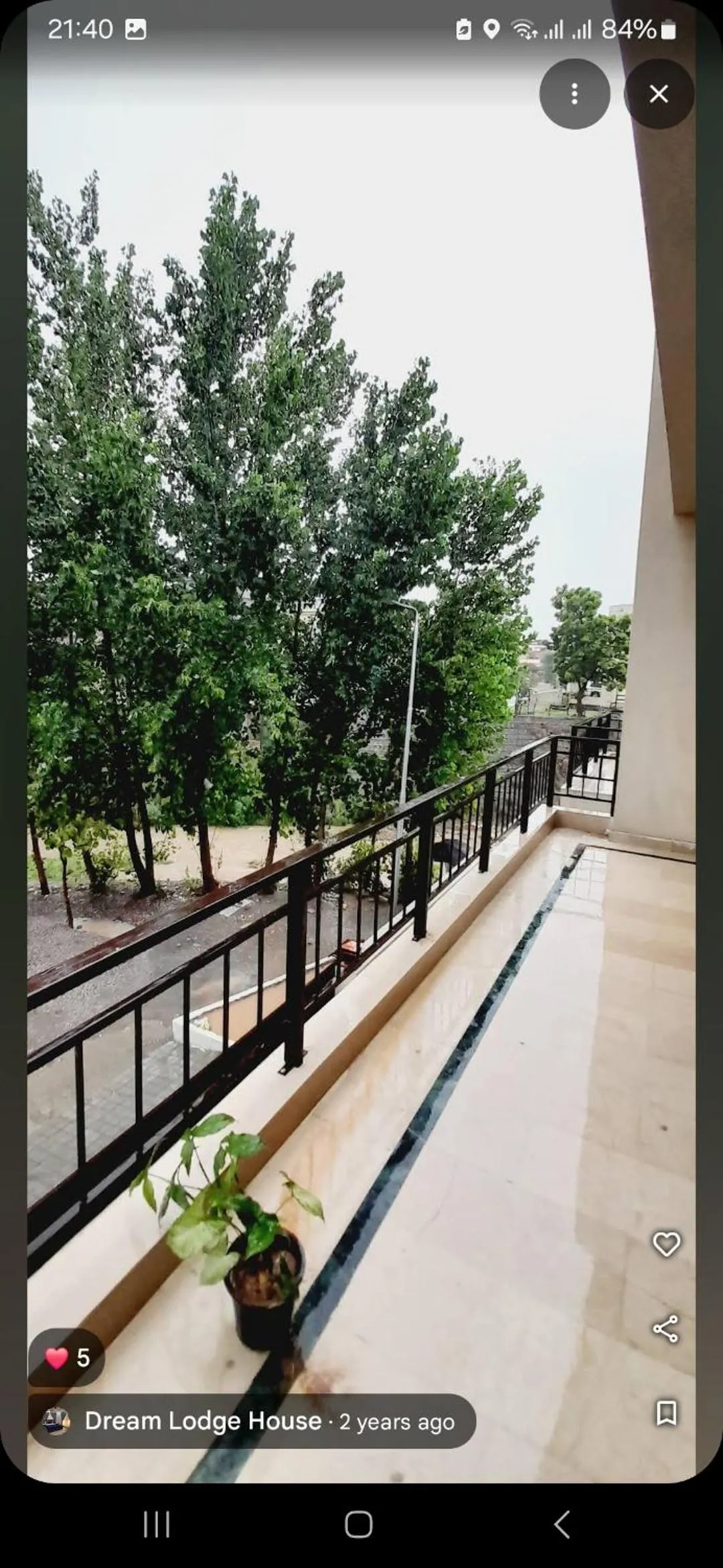 Day in Dream Lodge House