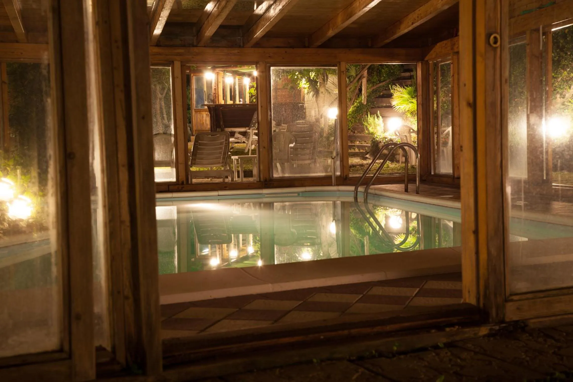 Swimming pool in Hotel Ricordo Du Parc
