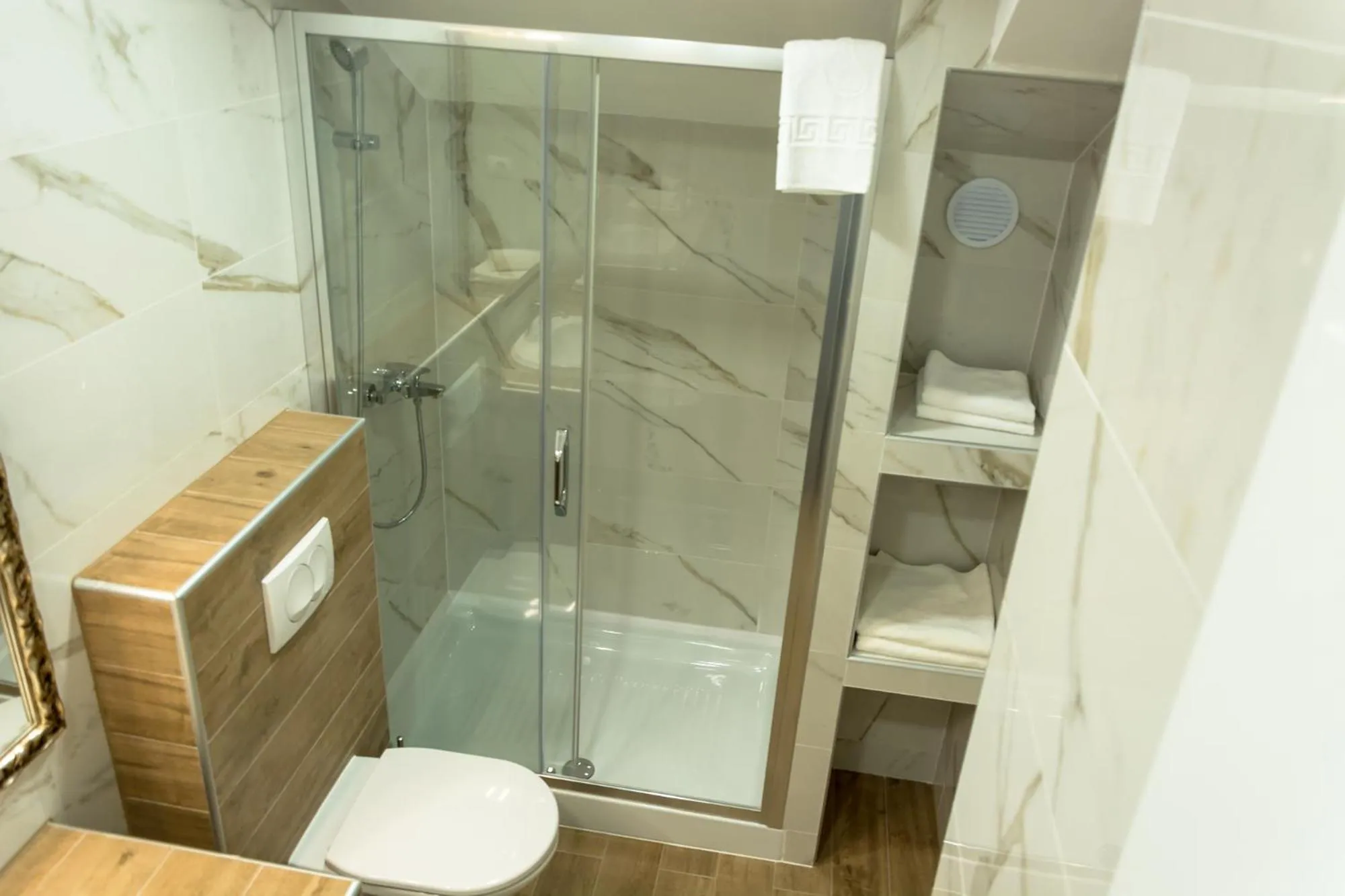 Hotel & Distillery Monogram