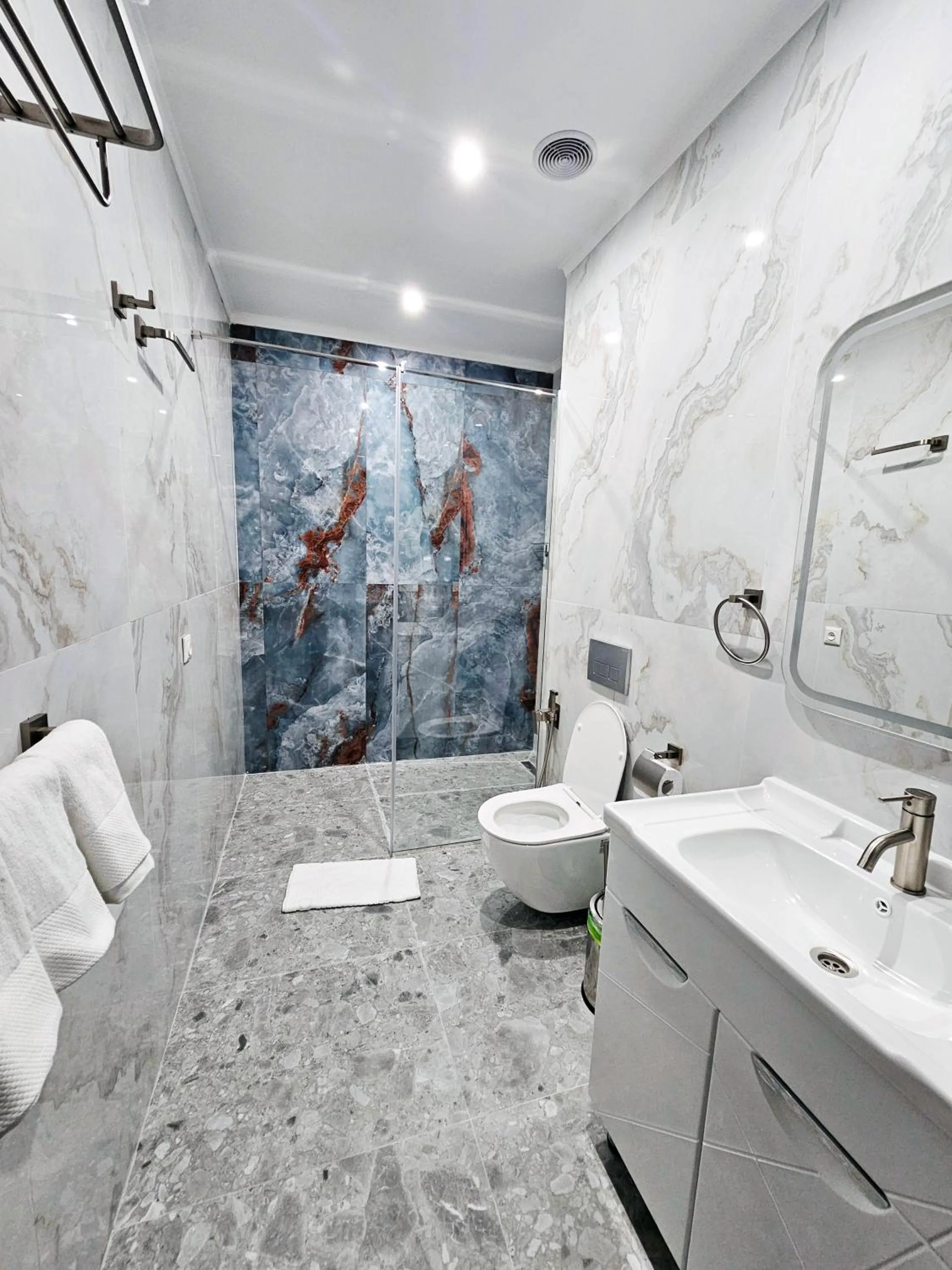 Shower in Palmira Hotel Bishkek