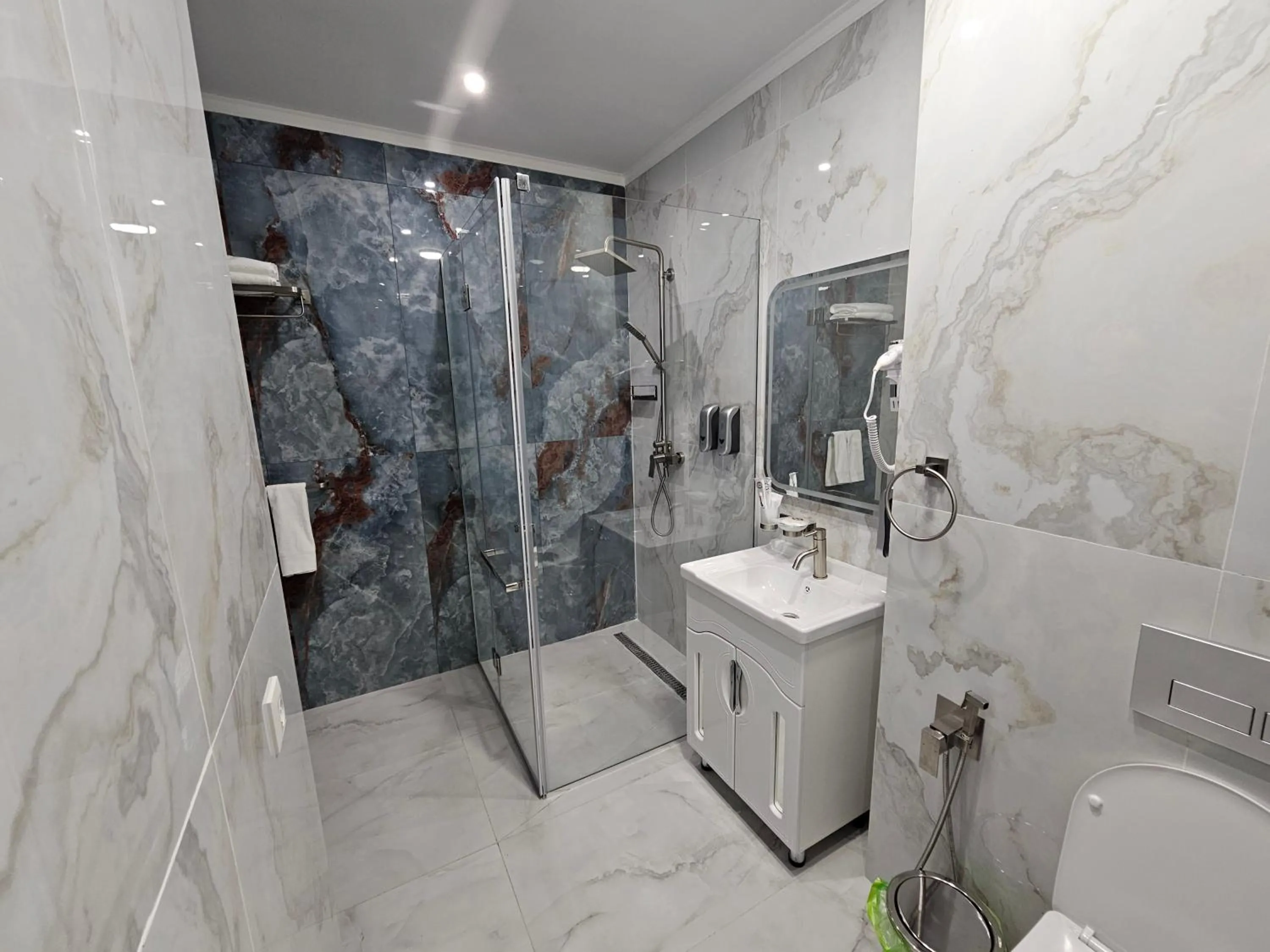 Shower in Palmira Hotel Bishkek