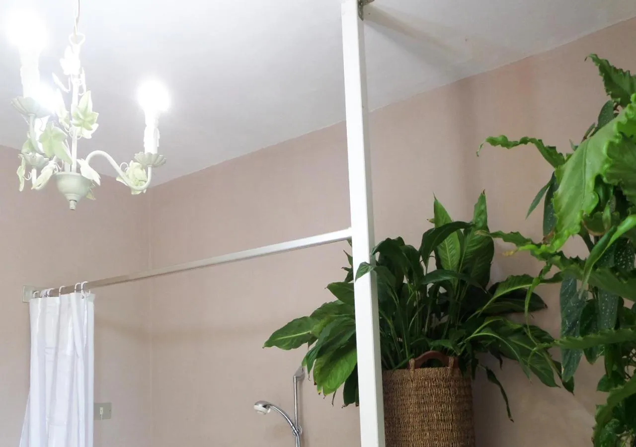 Shower in La Finestra sul Fiume