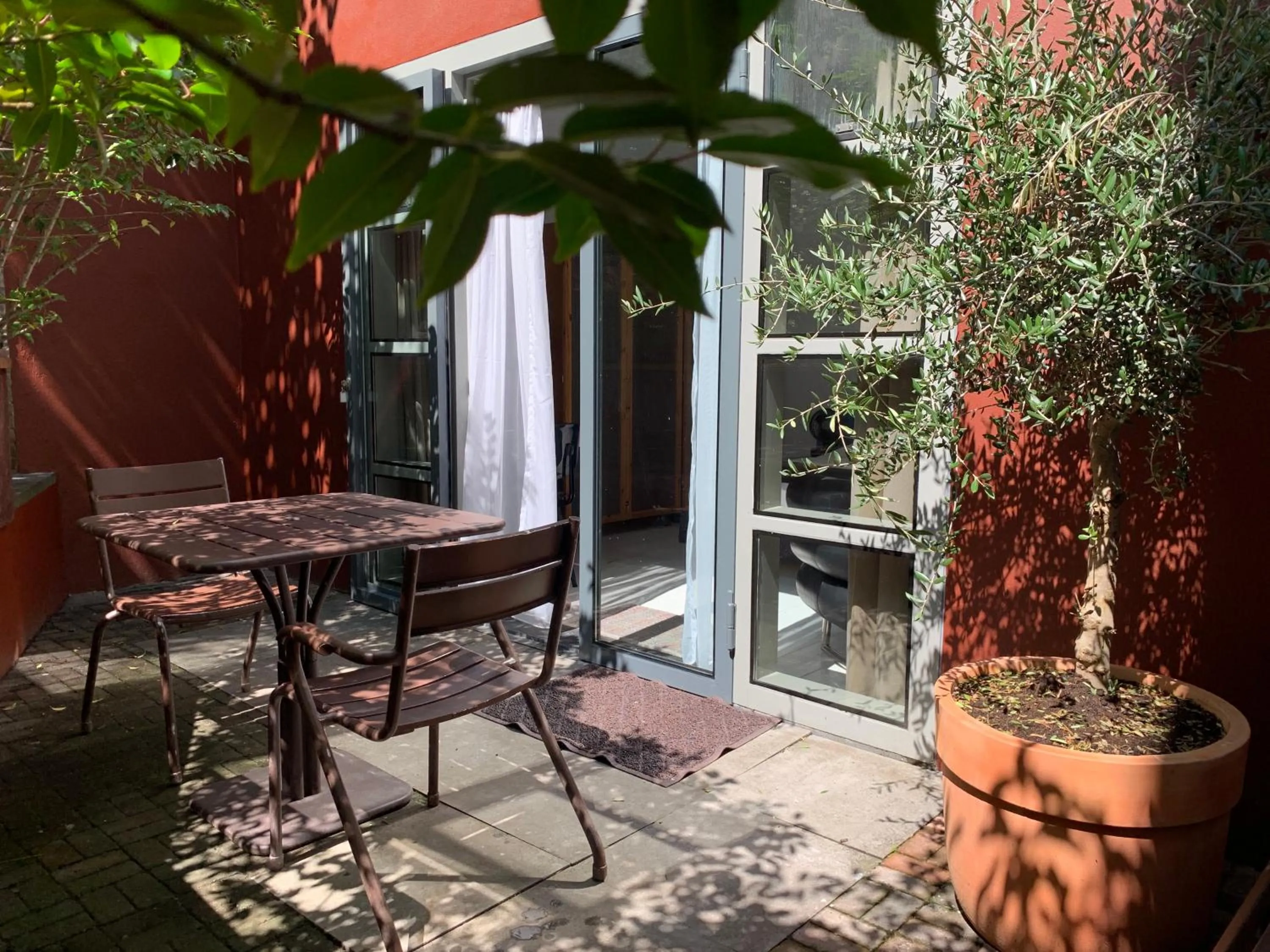 Garden view in Zocher6 a monumental town house in the city center