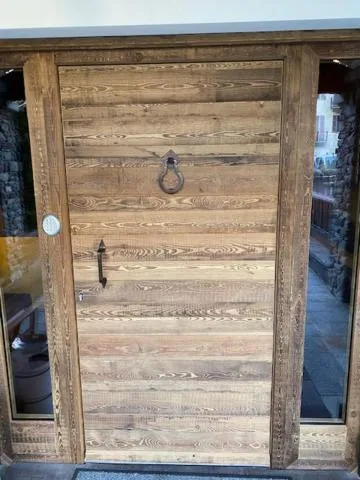 Facade/entrance in Hotel Le Clou