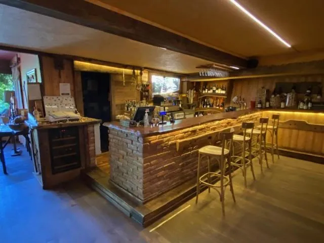 Lounge or bar in Hotel Le Clou