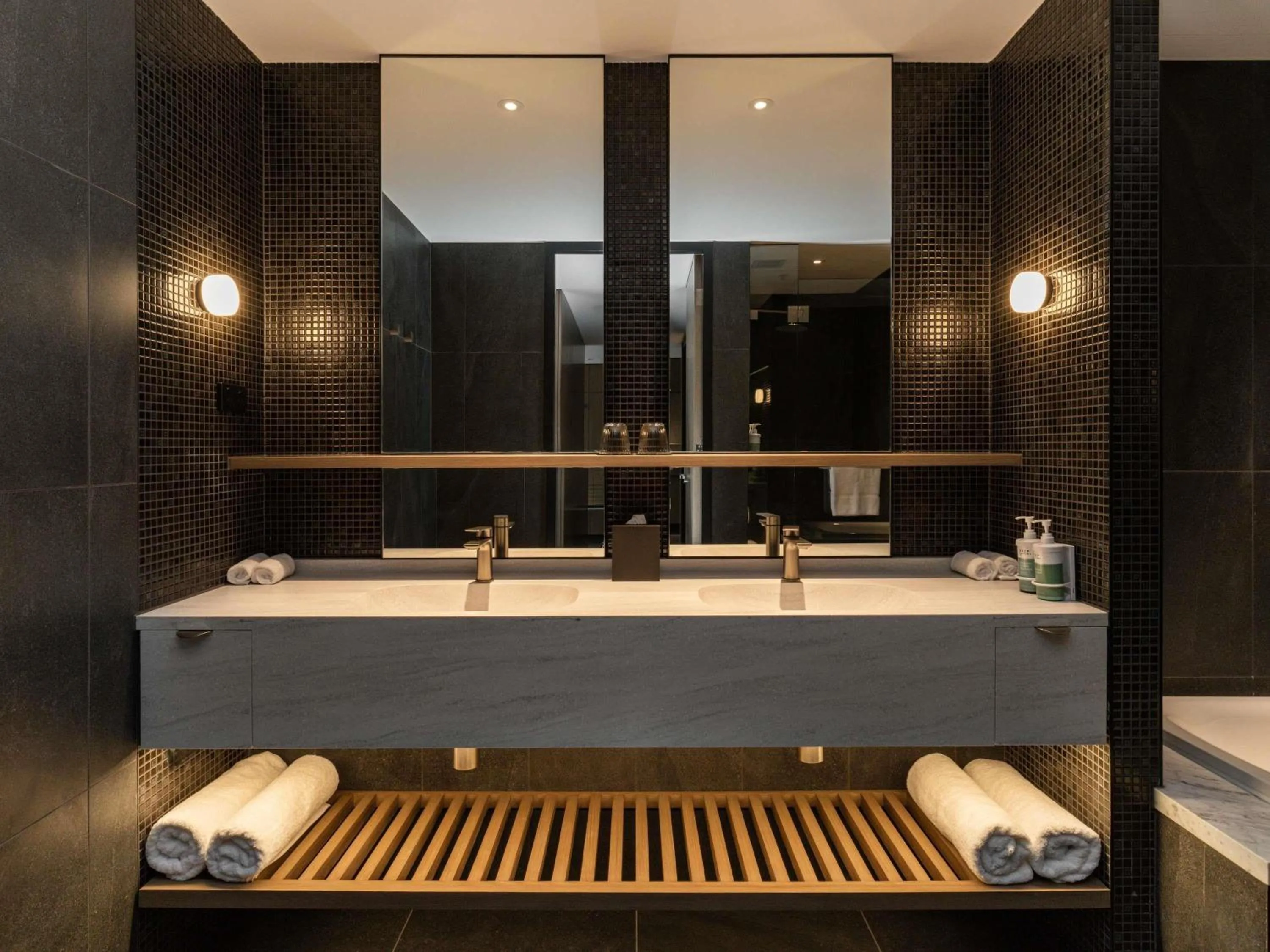 Bedroom in Novotel Sydney Cabramatta