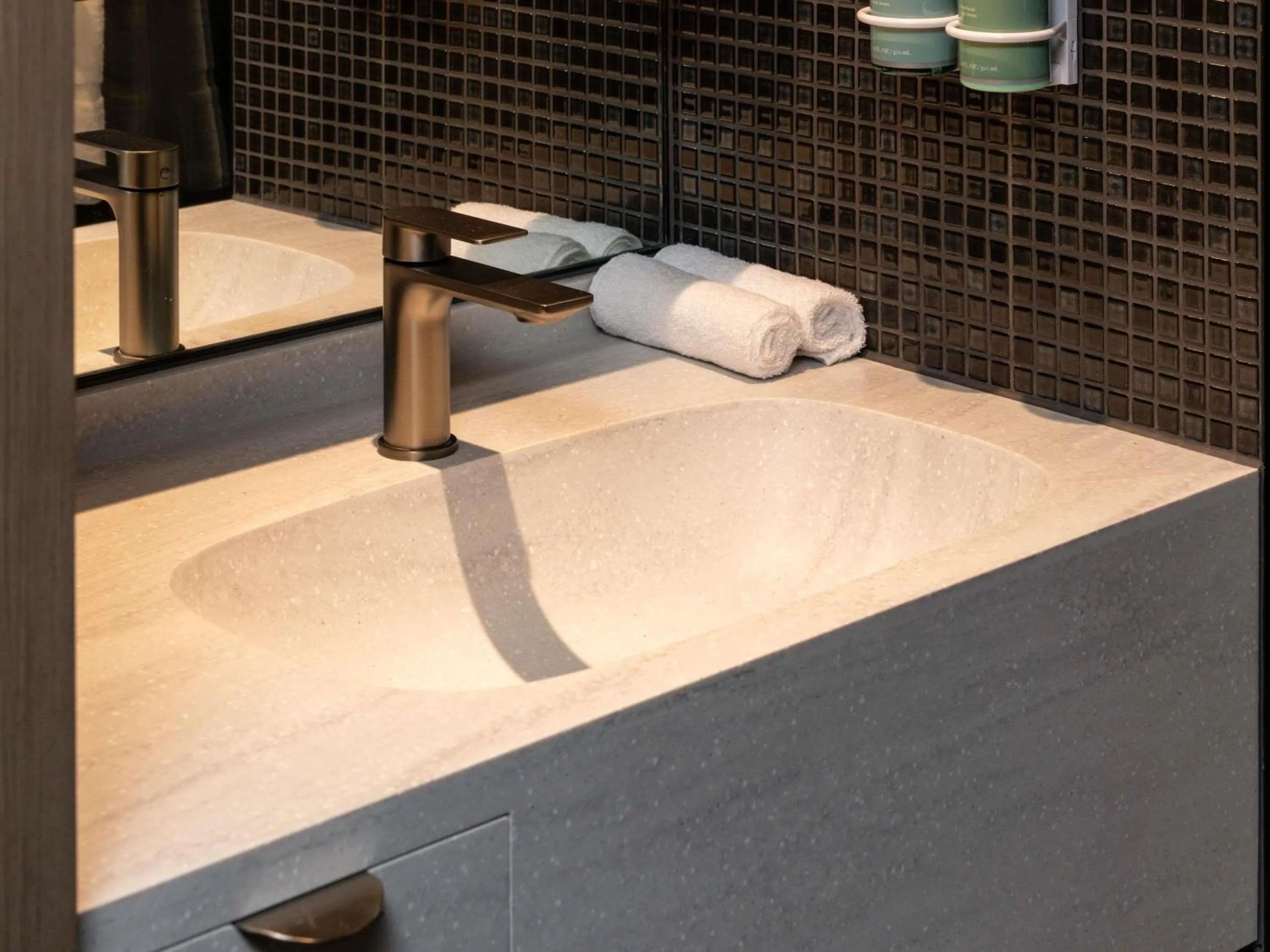 Bedroom in Novotel Sydney Cabramatta