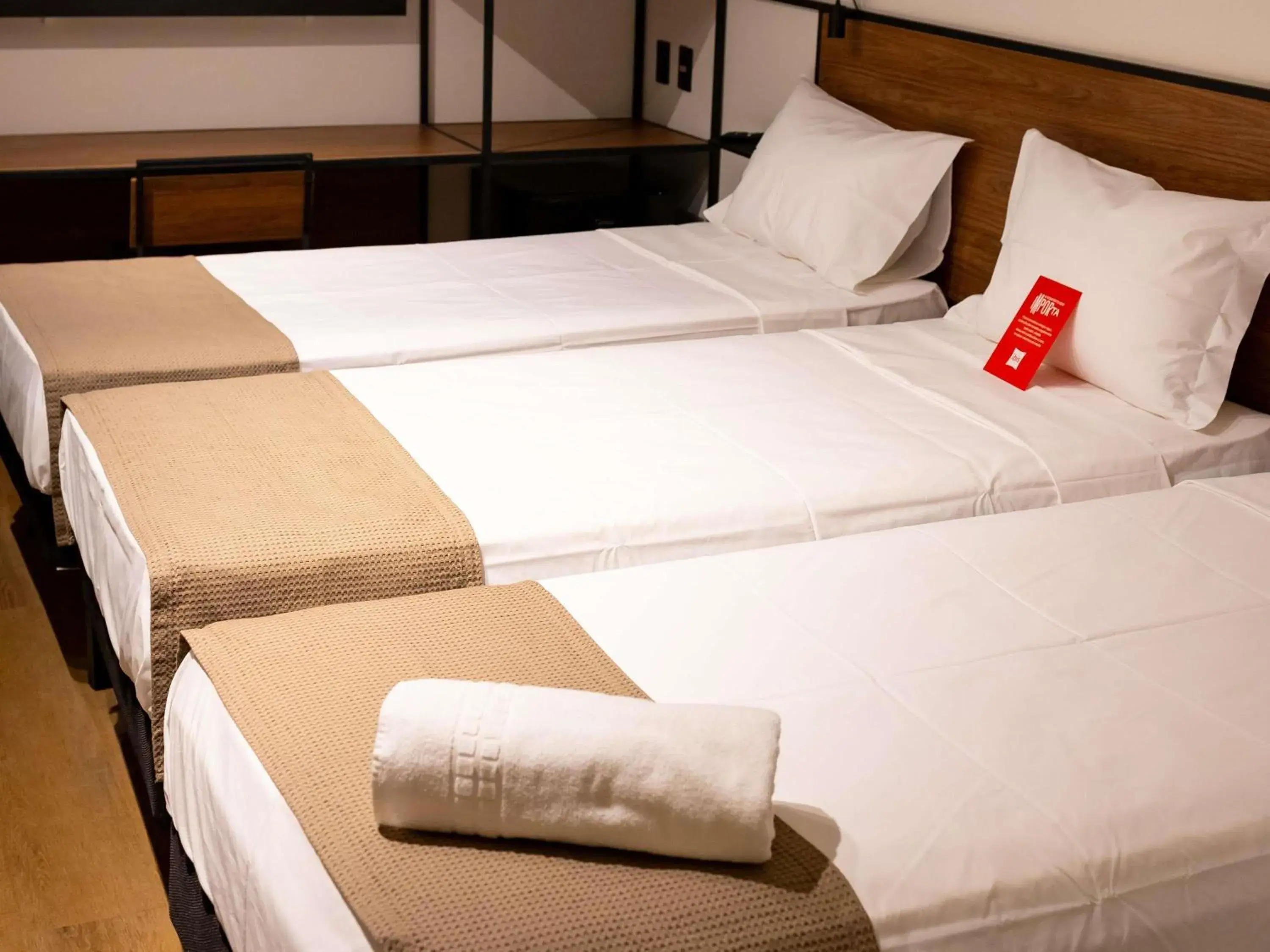 Superior Room with Three Single Beds in Ibis Votuporanga Superior Room with Three Single Beds in Ibis Votuporanga