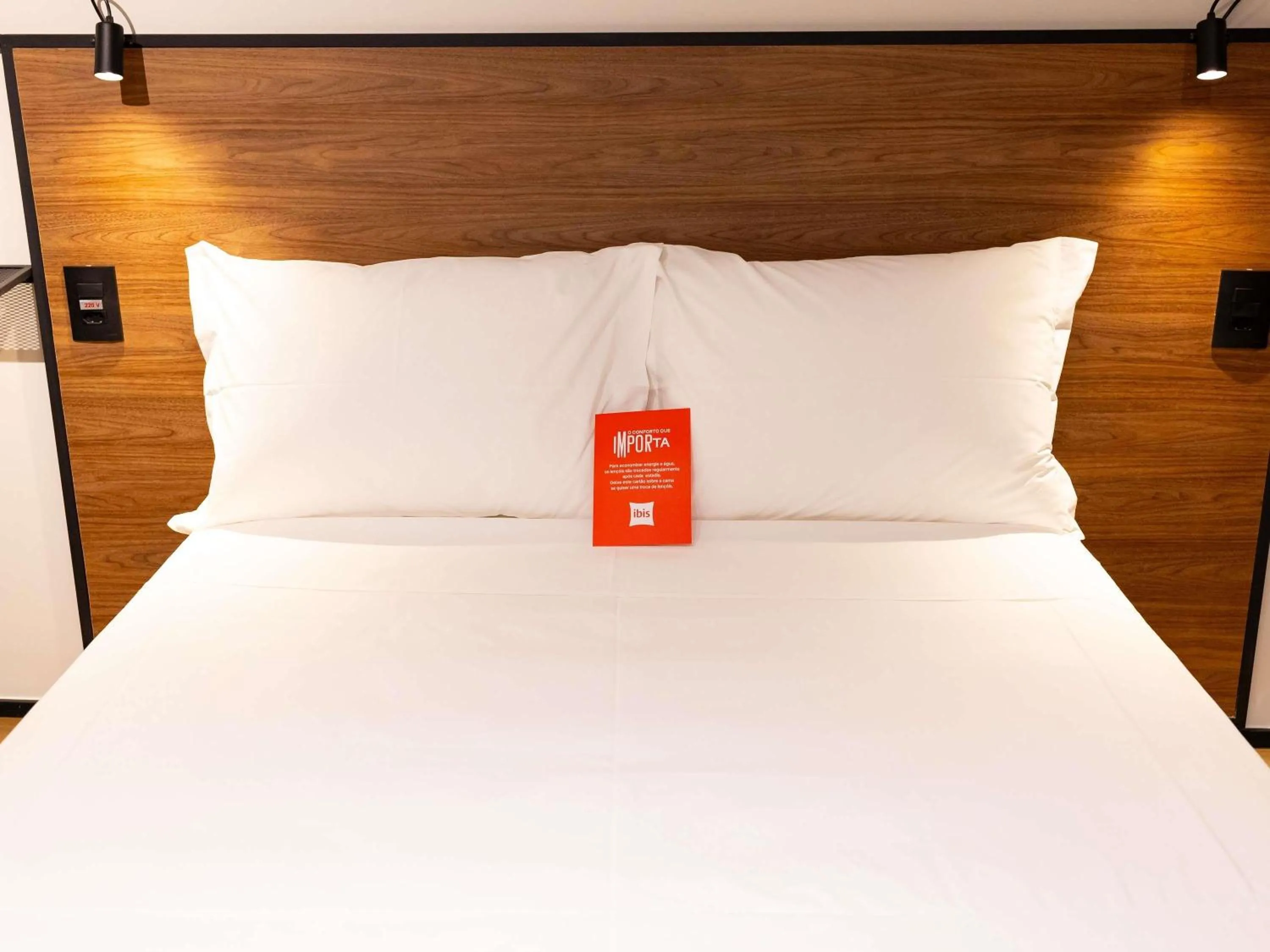 Bedroom, Bed in Ibis Votuporanga