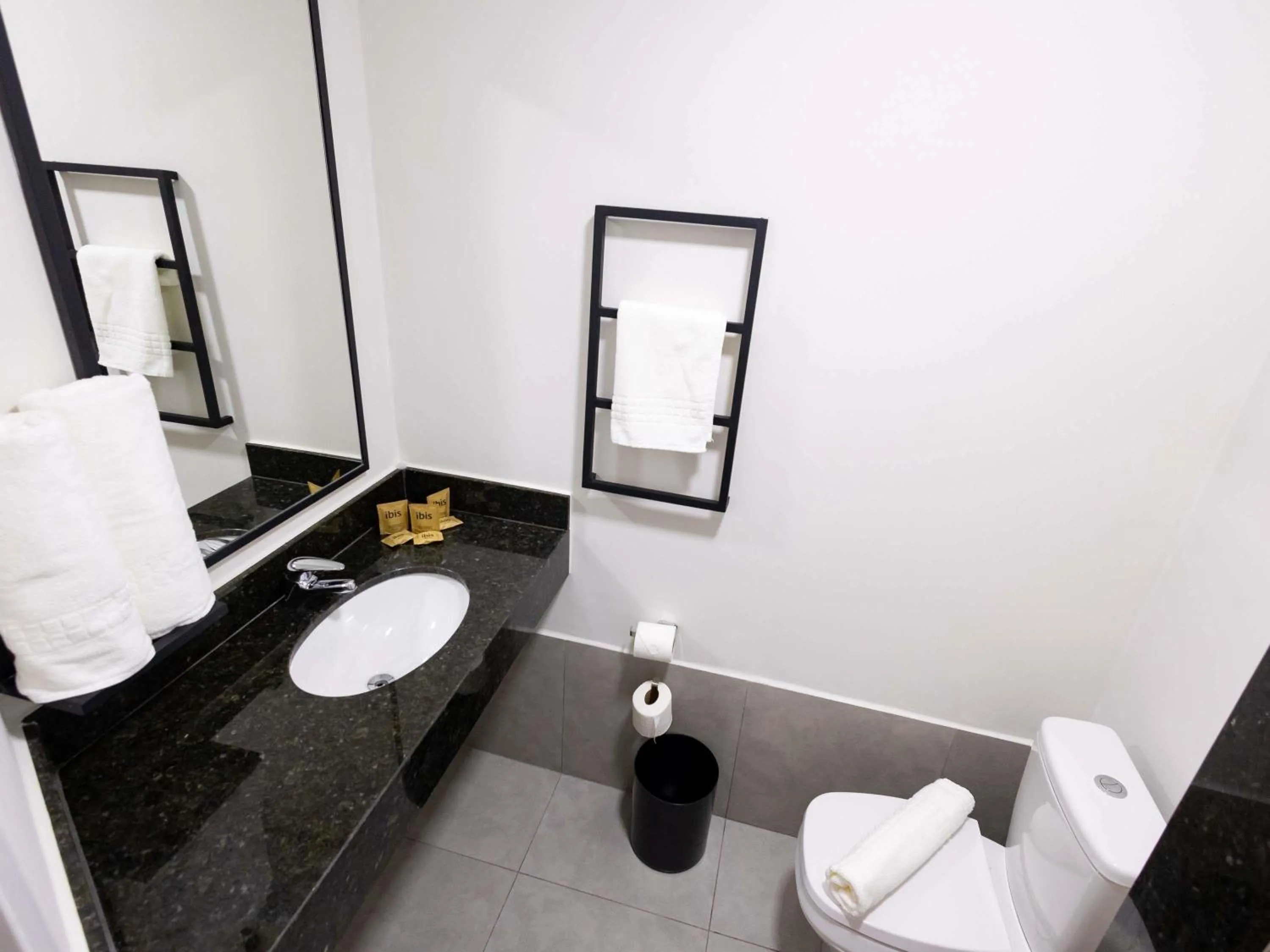 Bedroom in Ibis Votuporanga