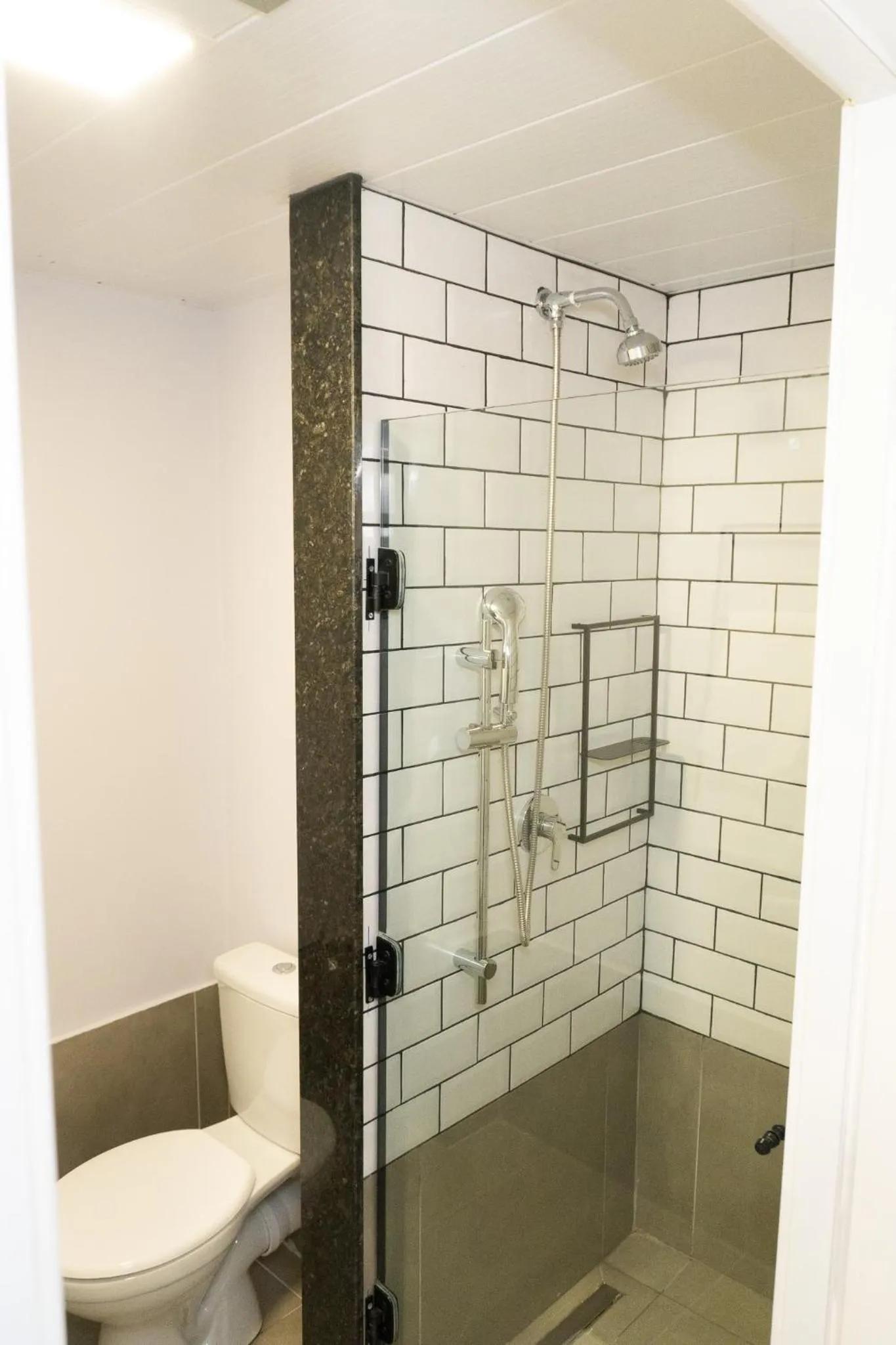 Bathroom in ibis Arcoverde