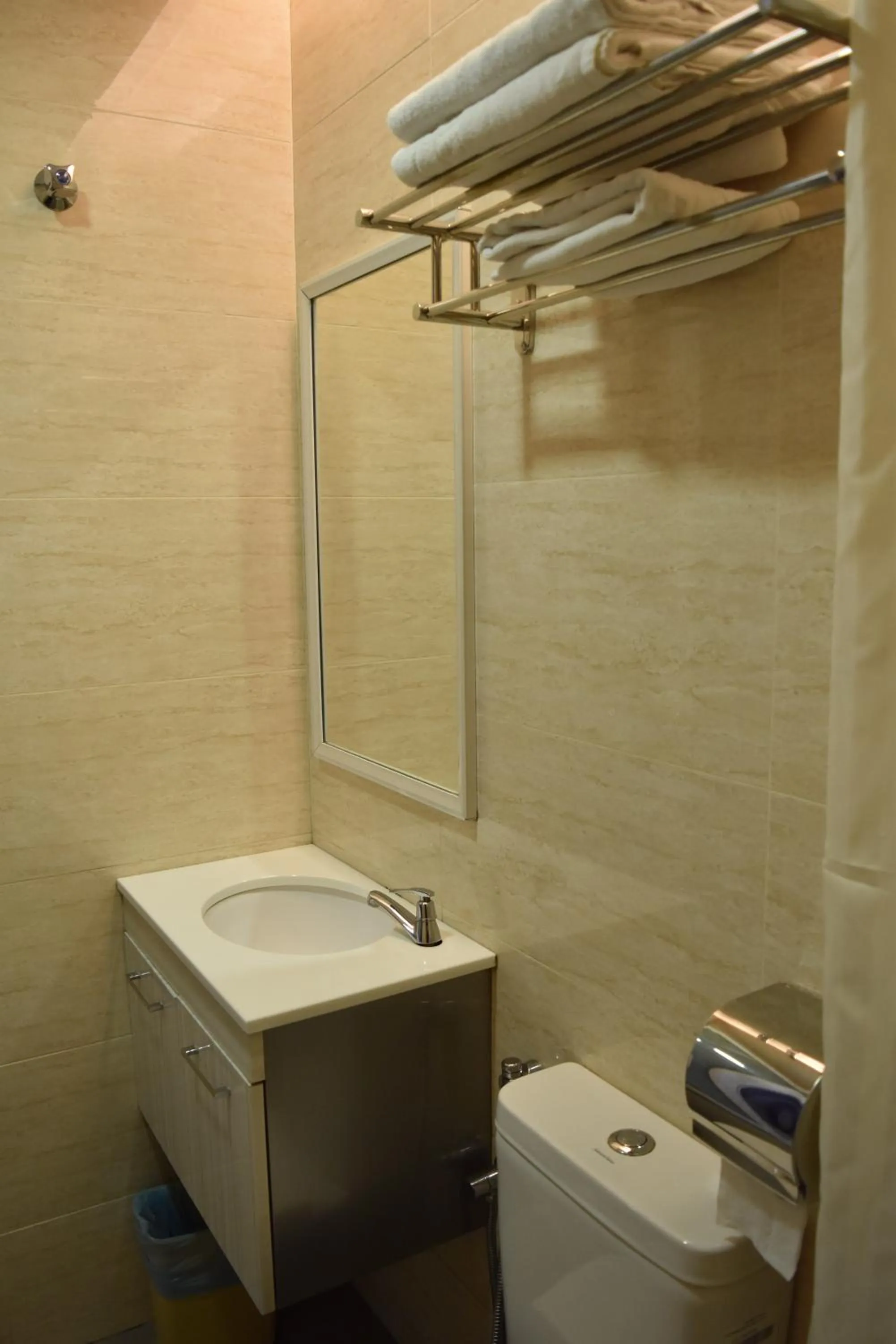 Shower in Sunrise Hotel