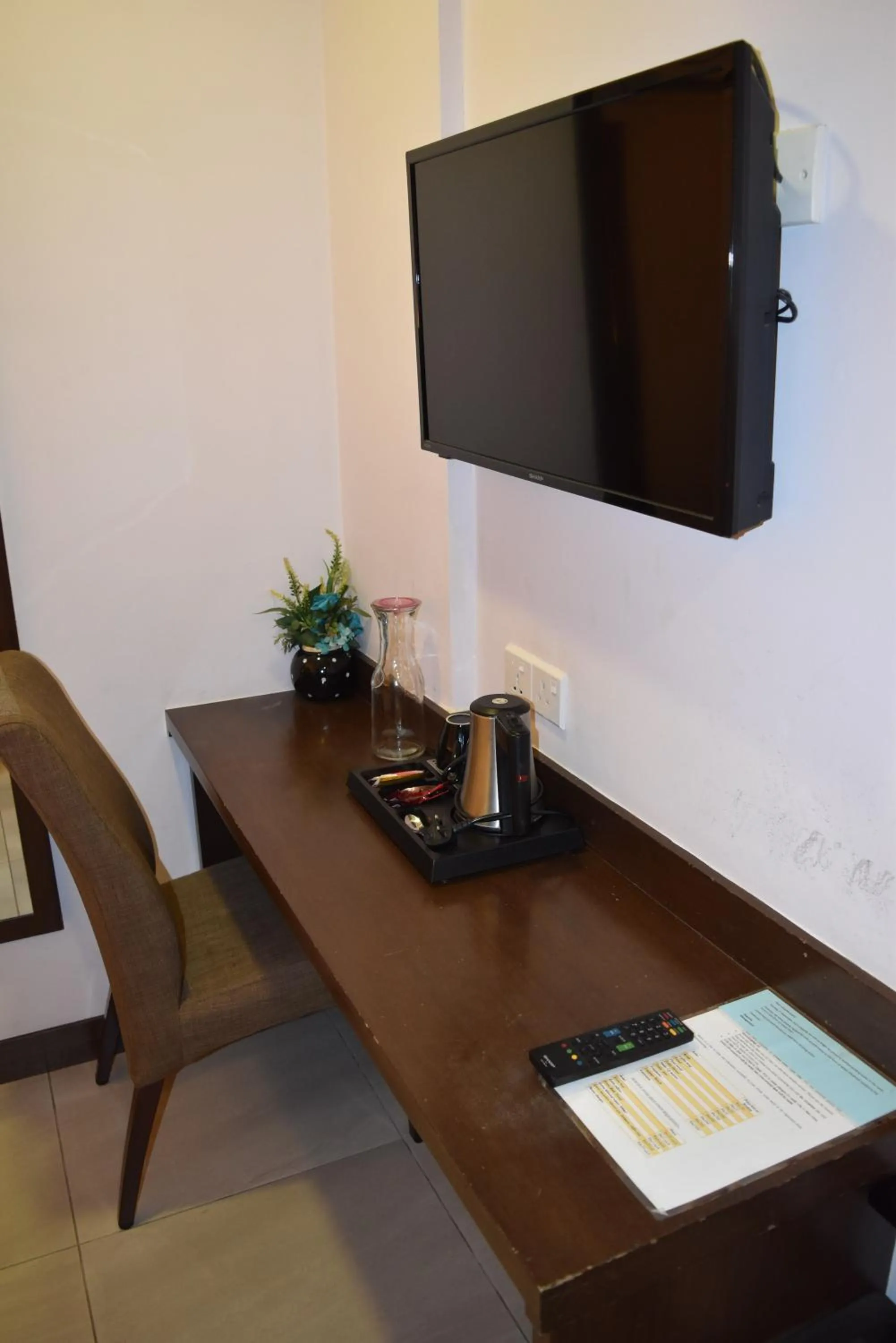 TV and multimedia in Sunrise Hotel