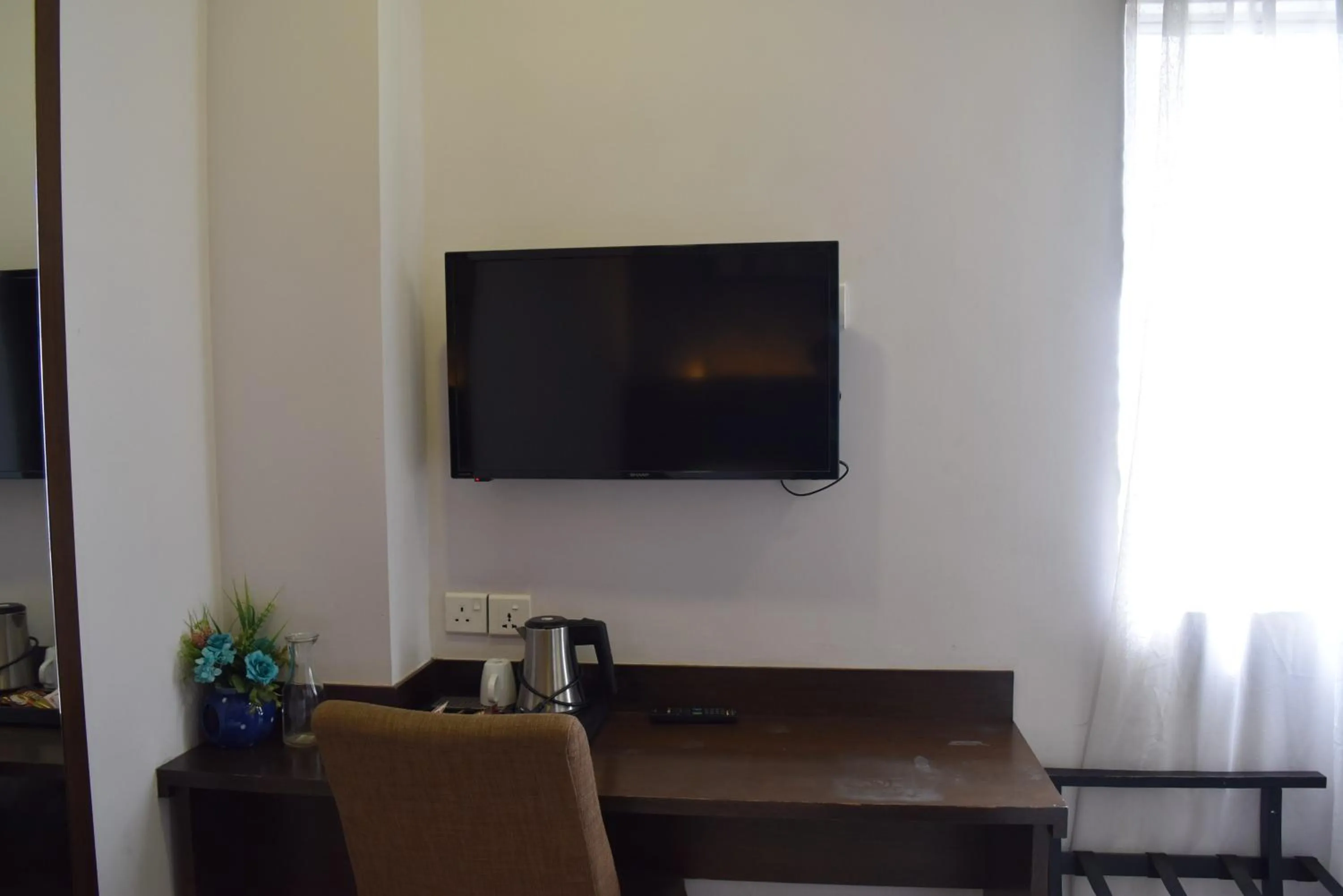 TV and multimedia in Sunrise Hotel