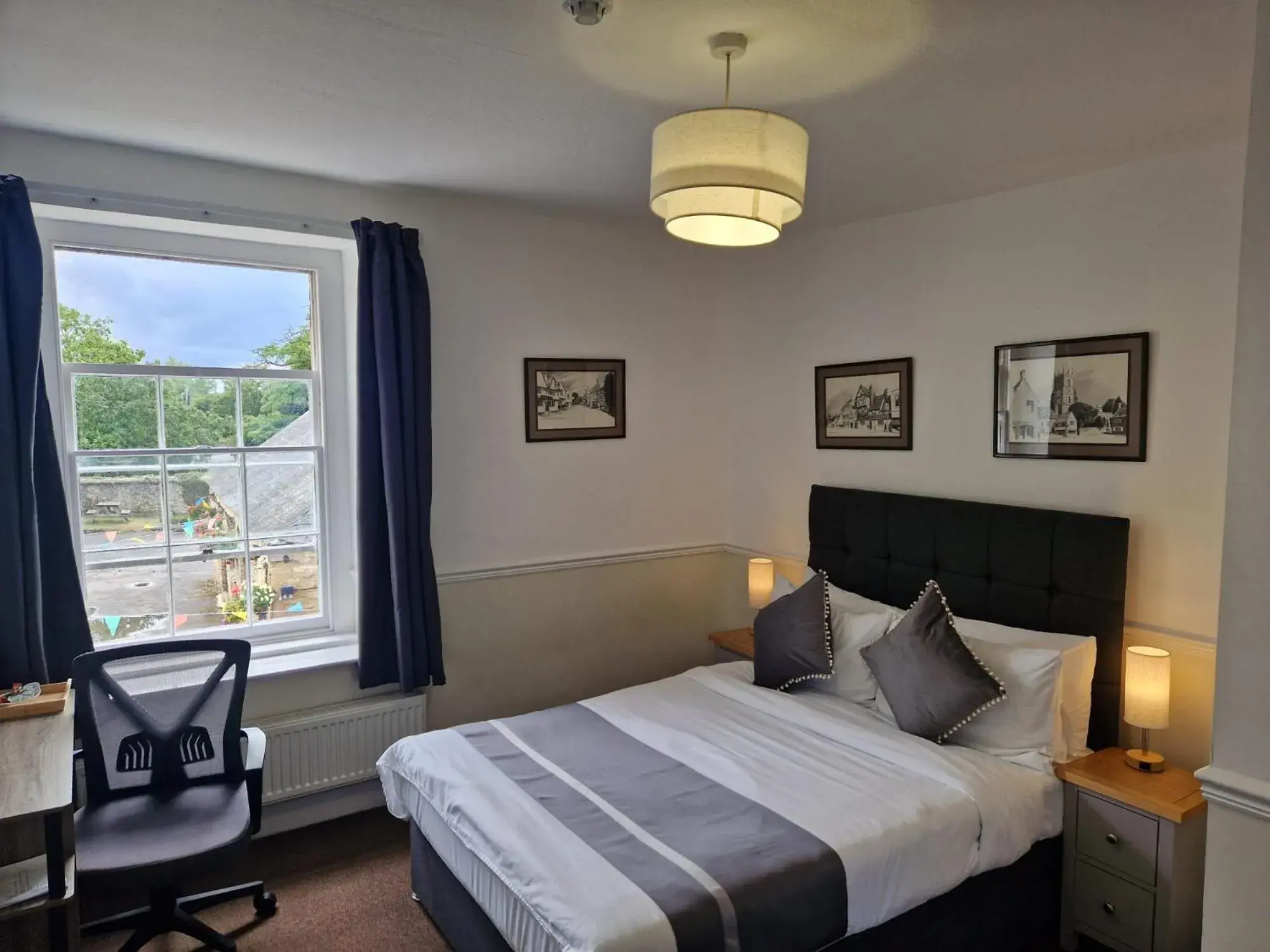 Deluxe Double Room - single occupancy in The Swan Hotel Oxford Deluxe Double Room - single occupancy in The Swan Hotel Oxford