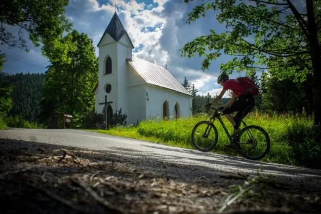 Cycling in Banícky dom Siglisberg