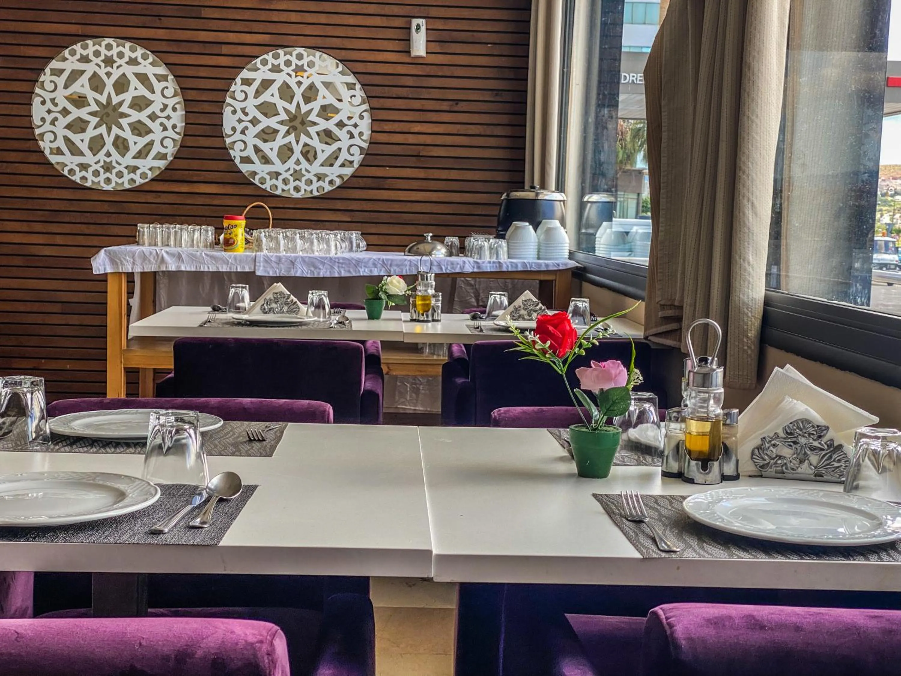 Restaurant/places to eat in Prestige Hotel & Spa