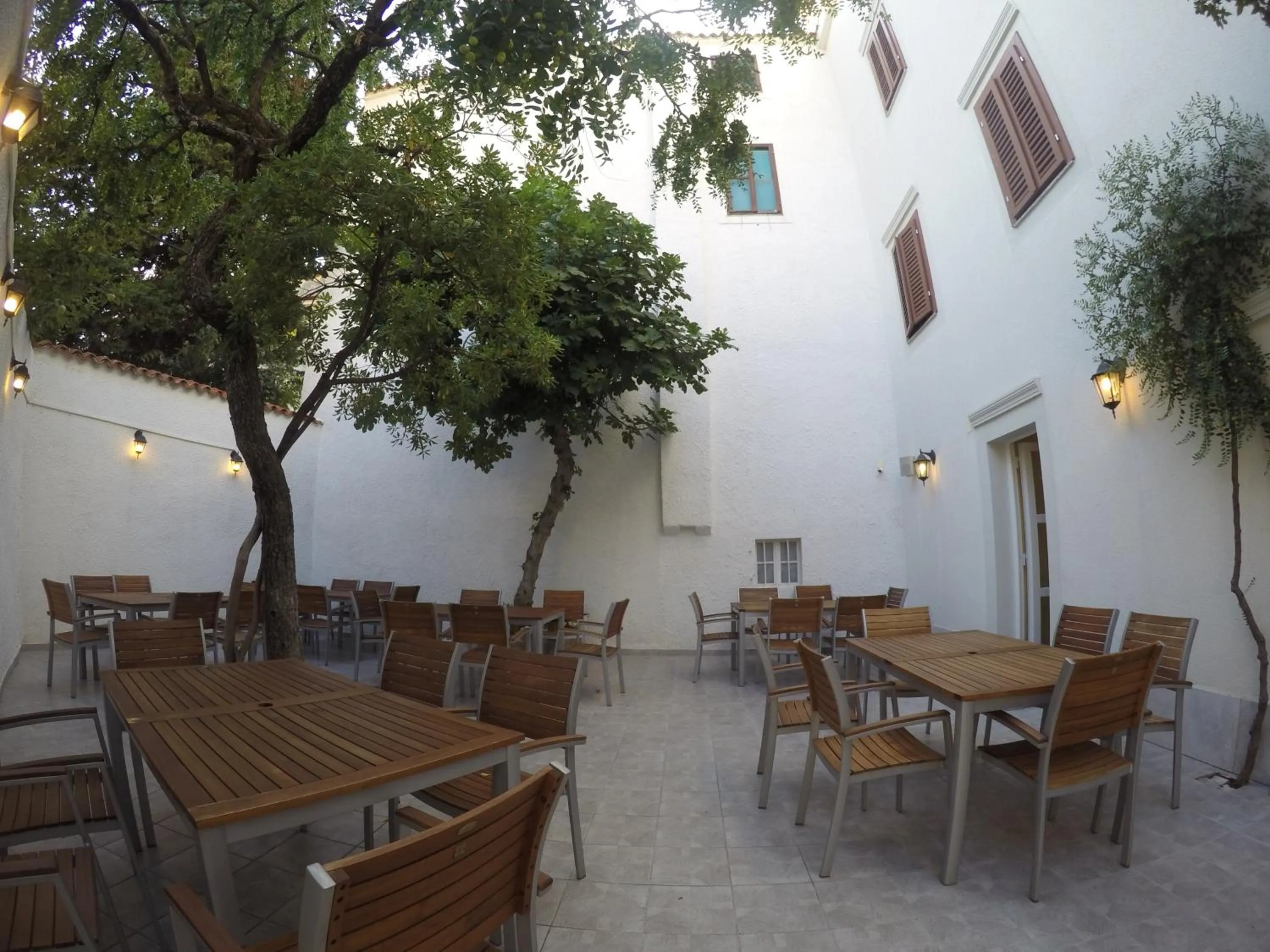Patio in Guest House Neho