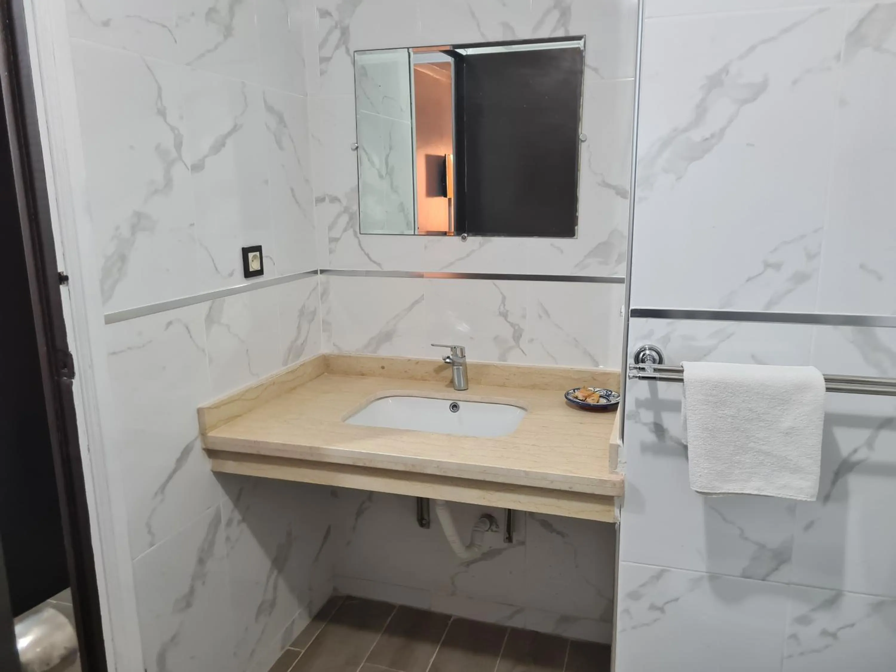 Bathroom in Hotel Lixus