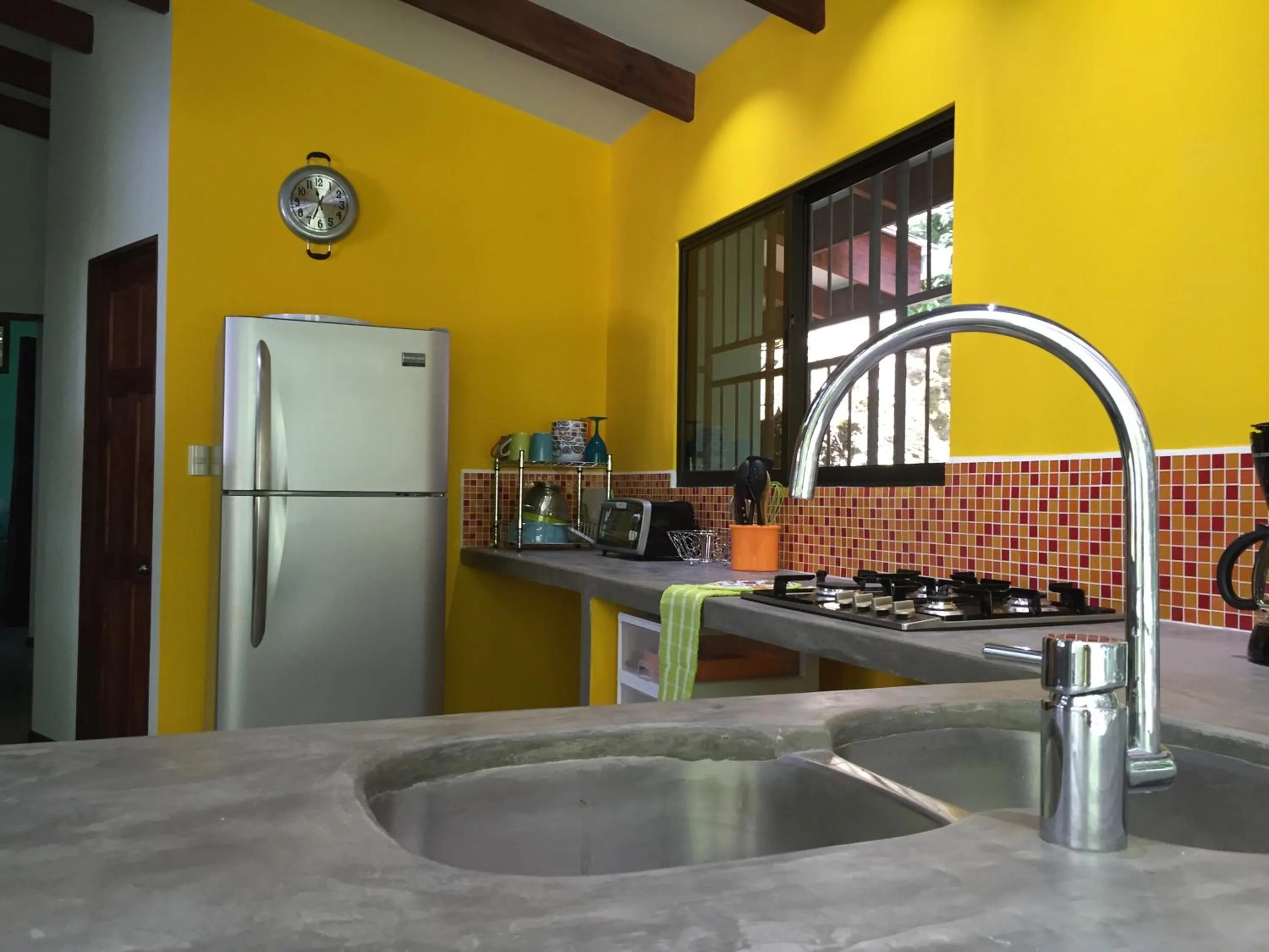 Kitchen or kitchenette in Luz En El Cielo Eco-B&B/Hostel