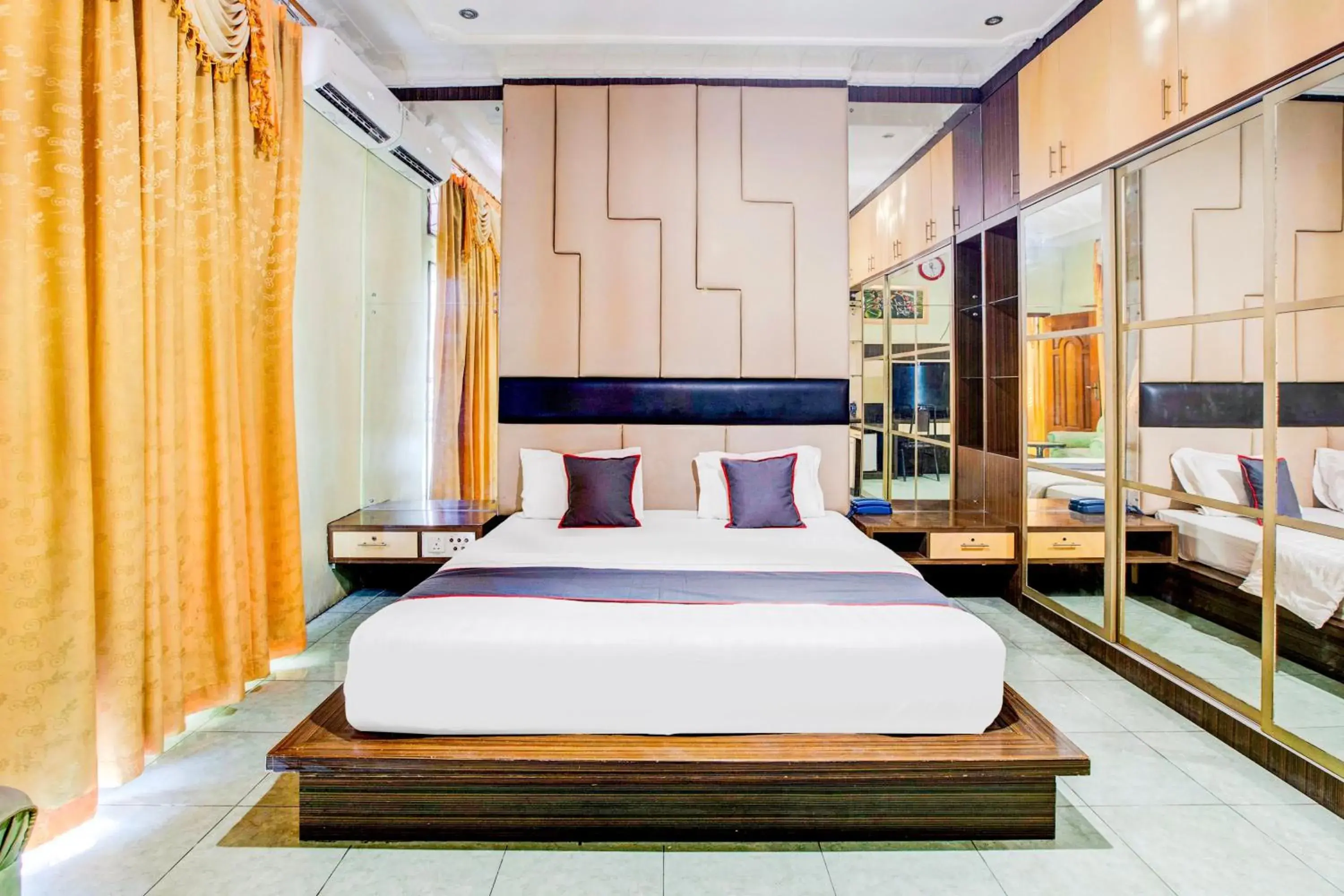 Bedroom, Bed in Dancenter S Hotel Bedroom, Bed in Dancenter S Hotel