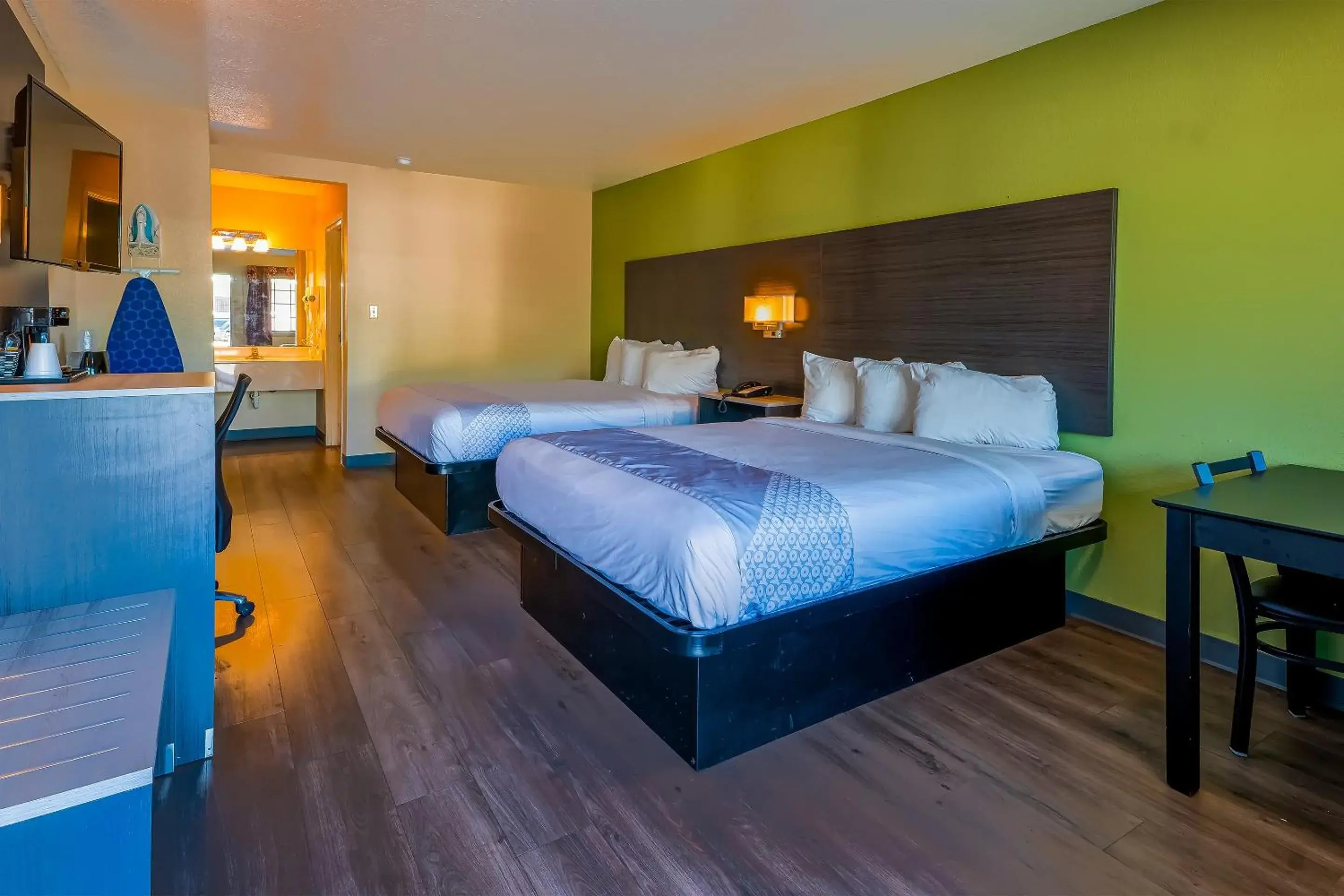 2 Queen Bed Smoking in OYO Hotel Yoakum West 2 Queen Bed Smoking in OYO Hotel Yoakum West