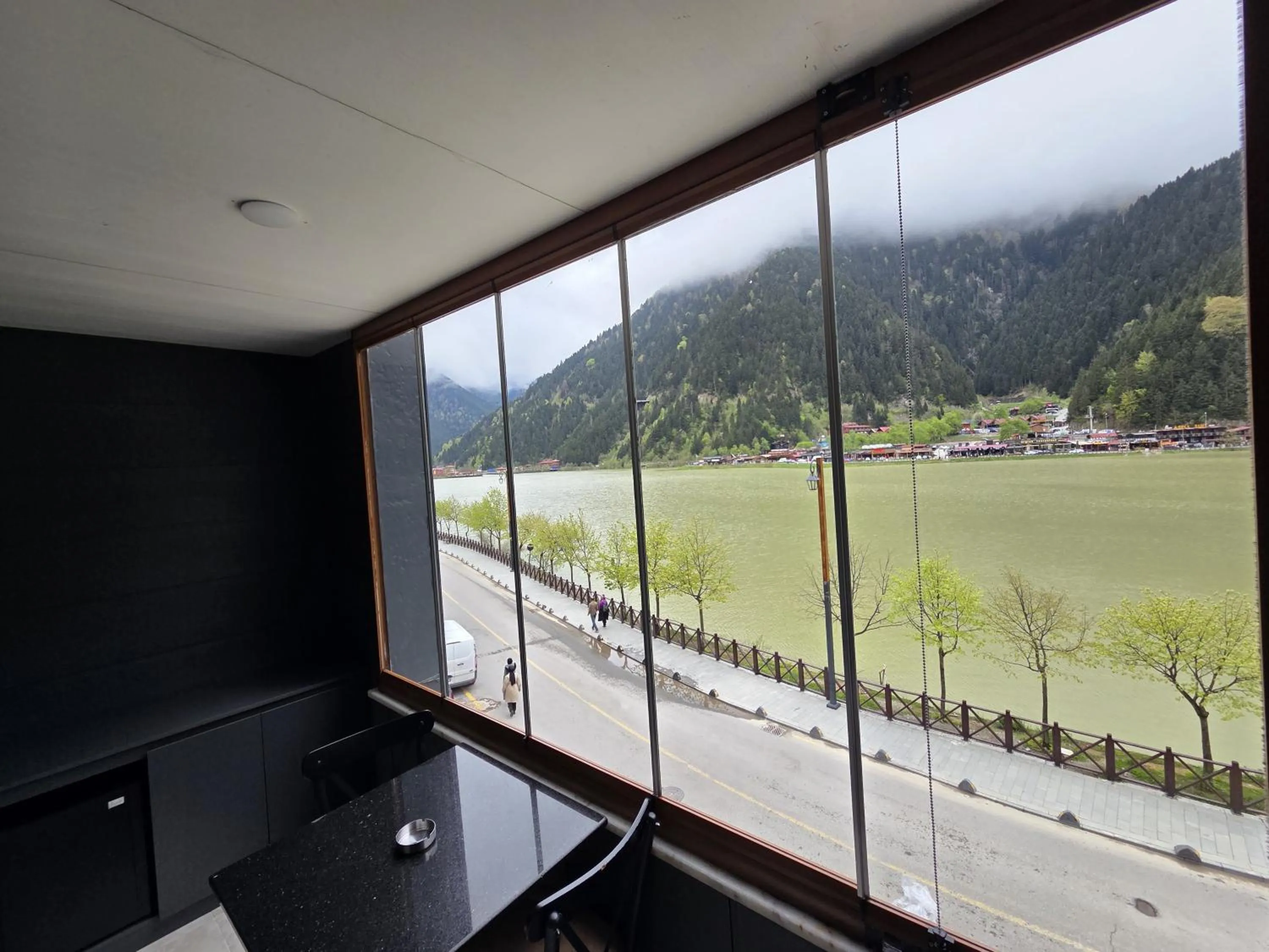 Photo of the whole room in Poyraz Hotel Uzungöl