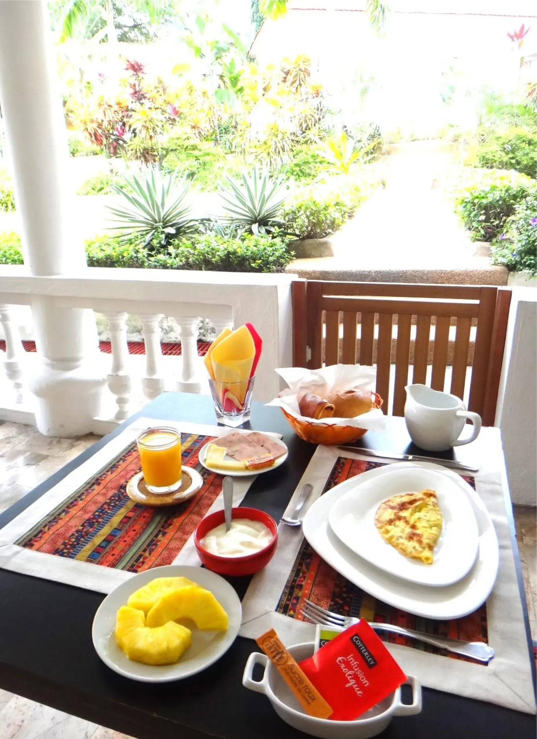 Breakfast in Villa Oasis Abidjan Breakfast in Villa Oasis Abidjan