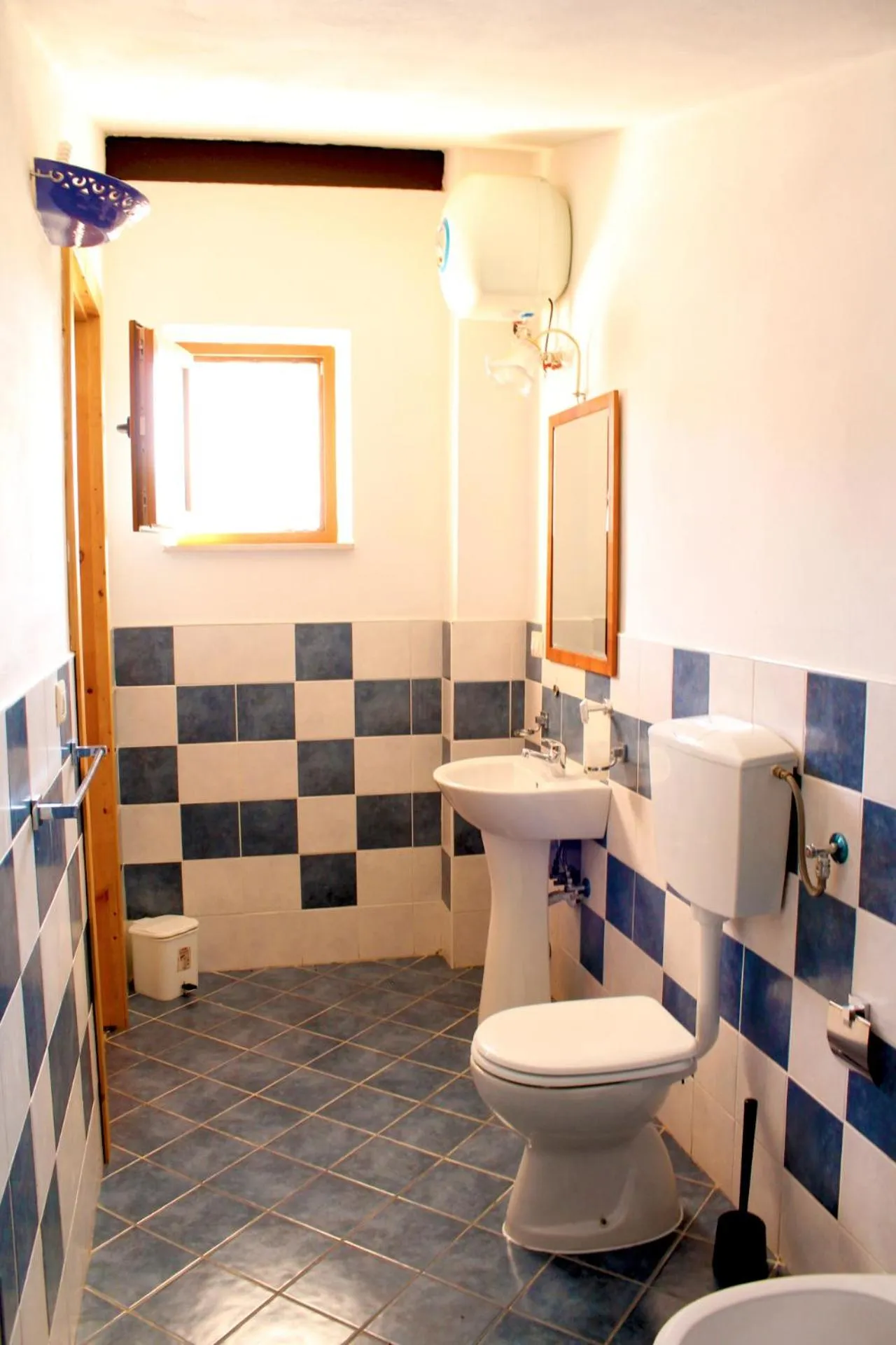 Day in Fontana La Pietra