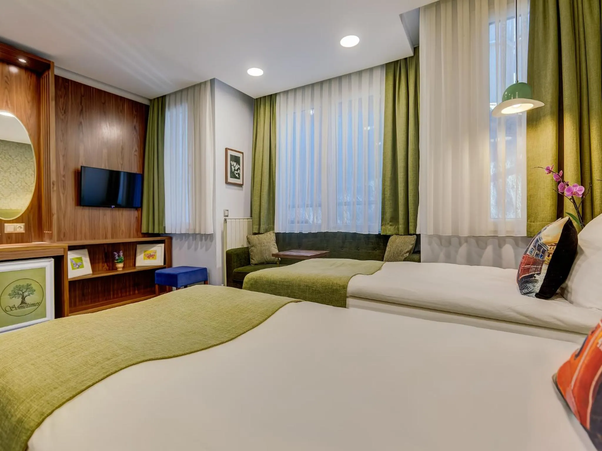 Photo of the whole room, Bed in Sometimes Hotel Taksim