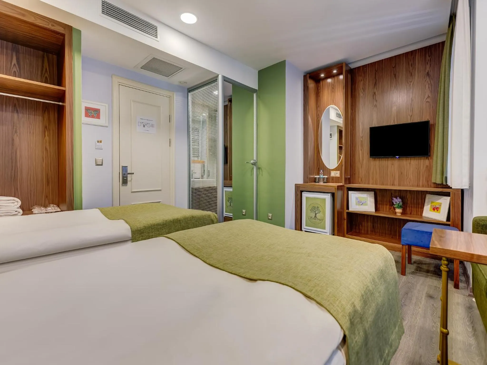 Photo of the whole room, Bed in Sometimes Hotel Taksim