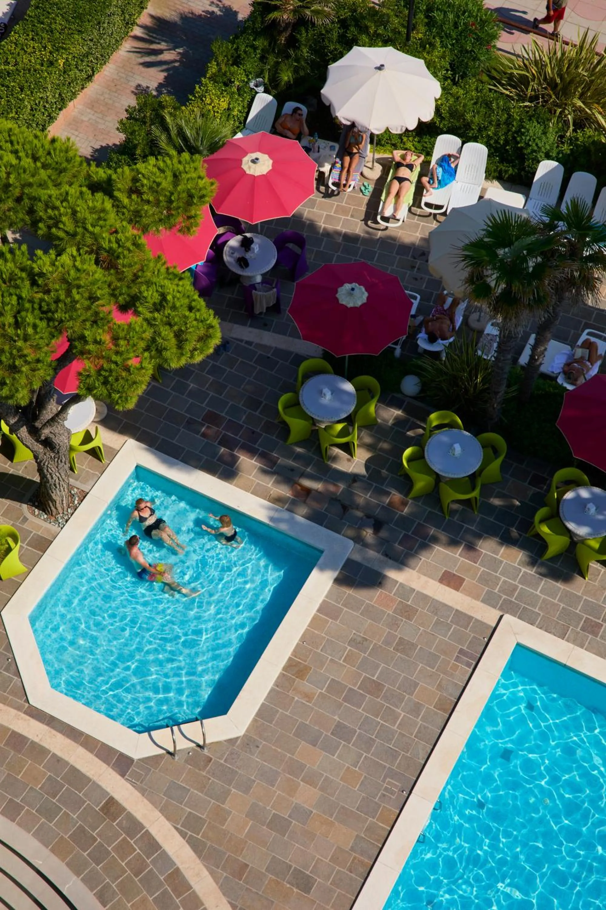 Termini Beach Hotel & Suites