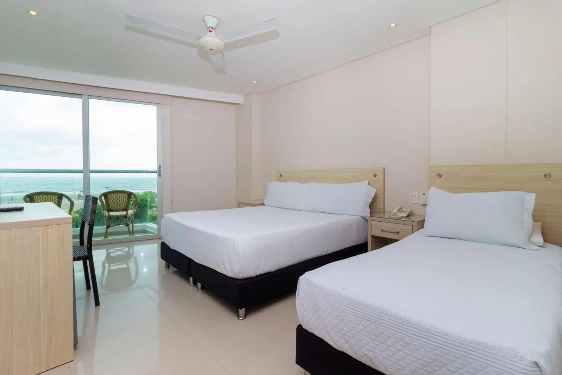 Bed in Hotel Summer Frente Al Mar