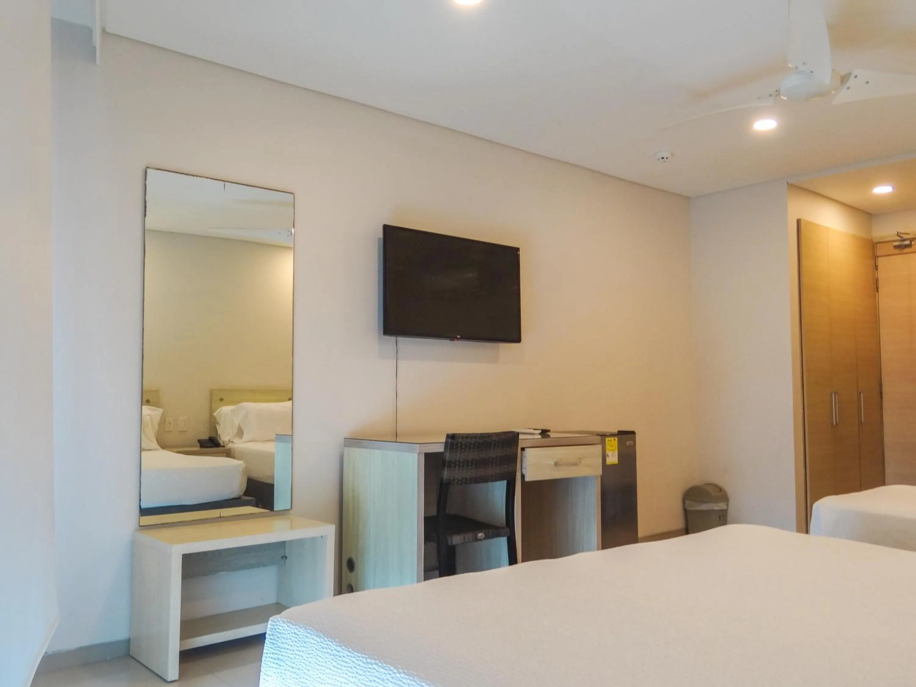 Bed in Hotel Summer Frente Al Mar