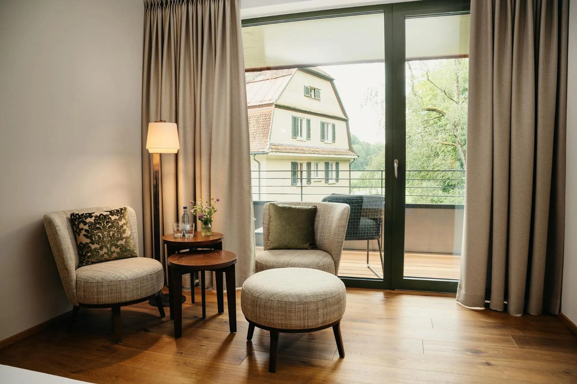 Photo of the whole room in Hofgut Farny