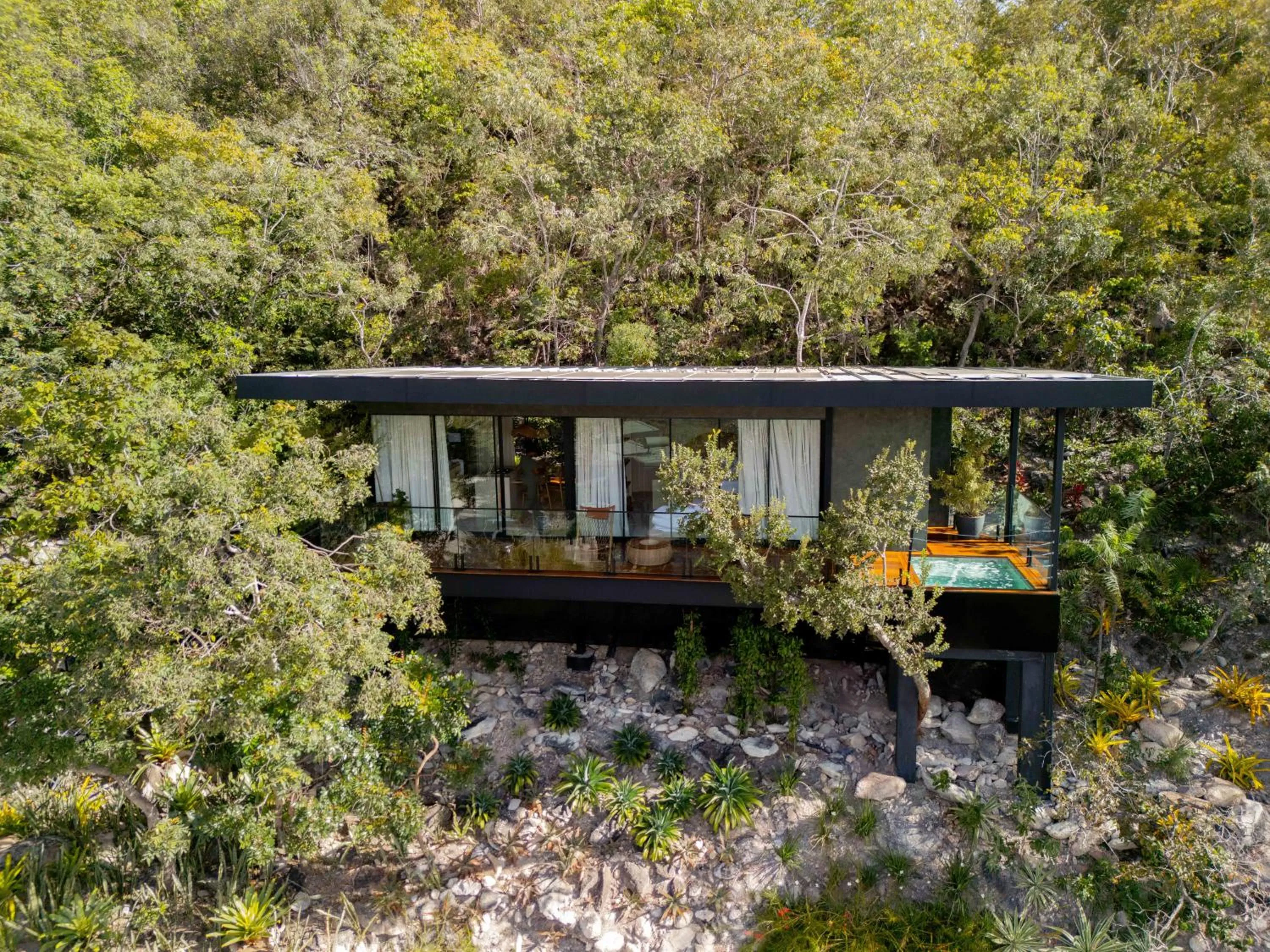 Property building in Majulê Ecolodge