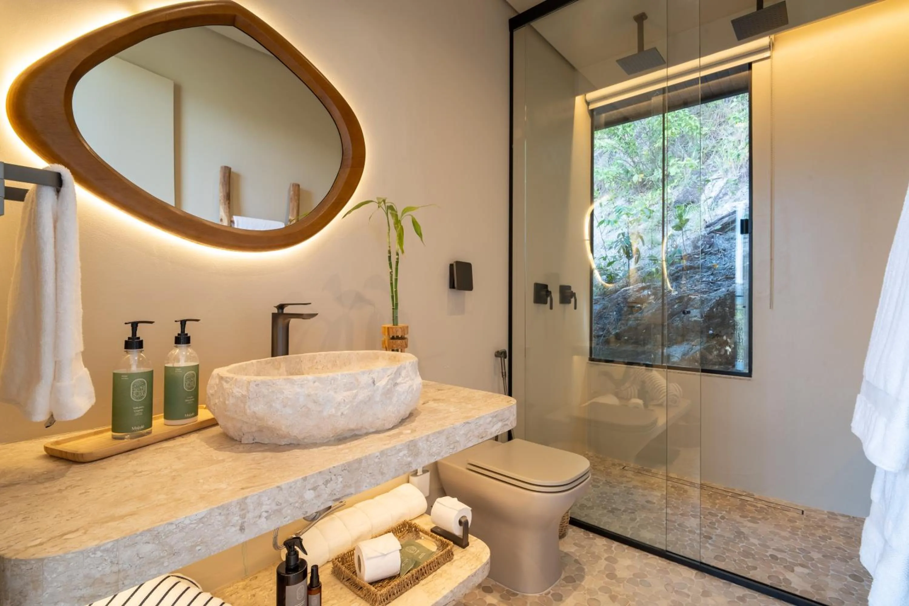 Shower in Majulê Ecolodge