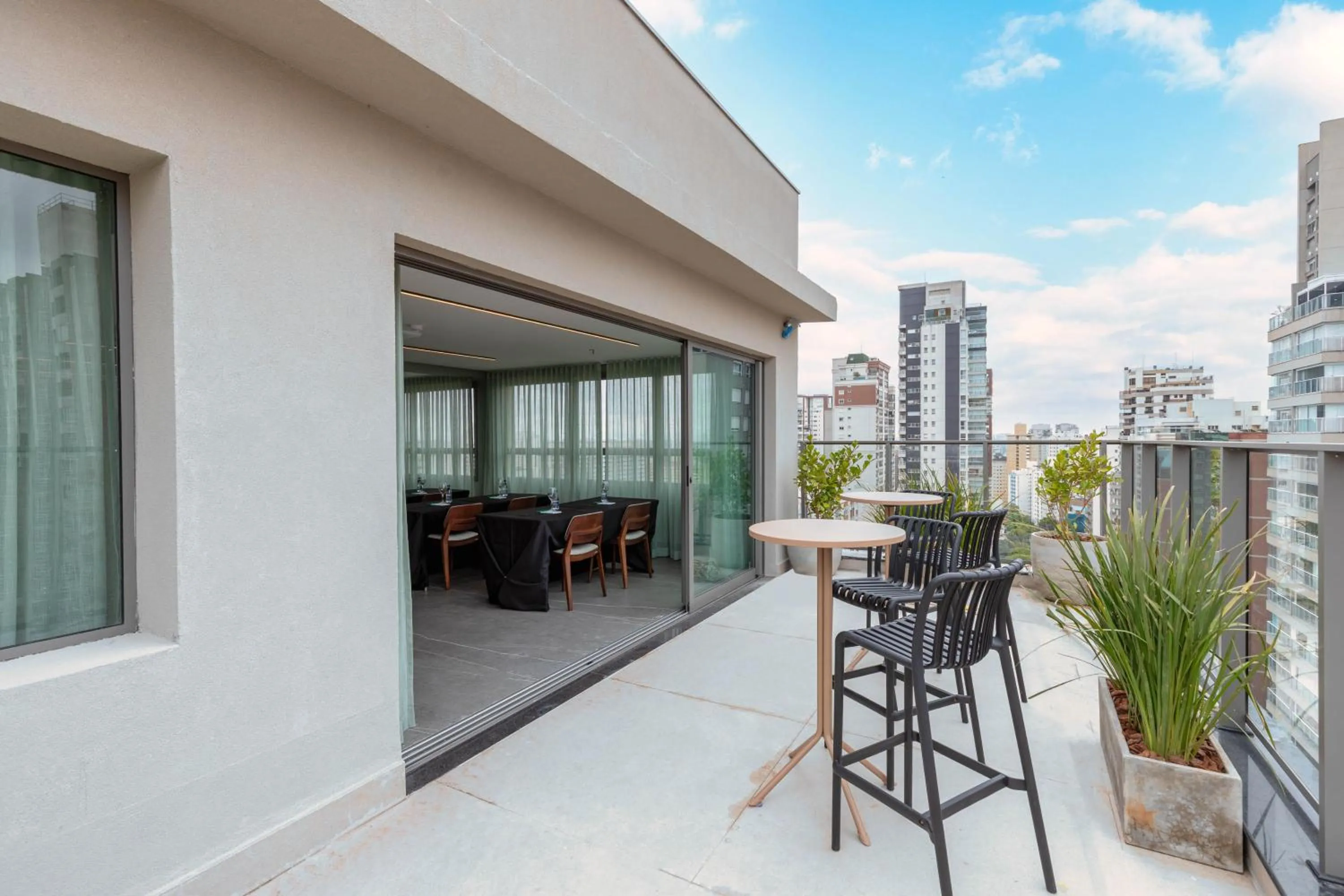 Balcony/Terrace in Cozzy Premium Paulista Hotel