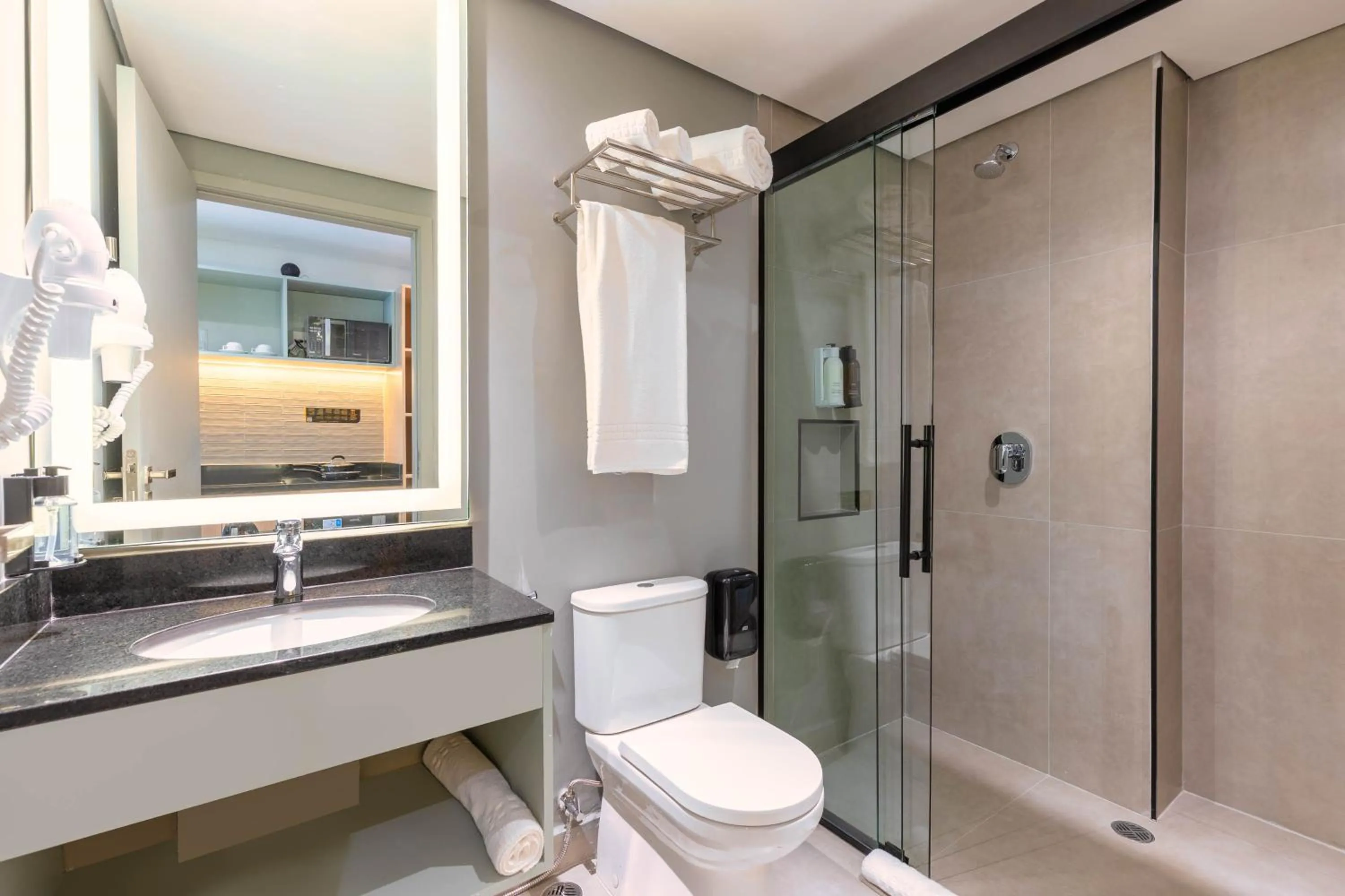 Bathroom in Cozzy Premium Paulista Hotel