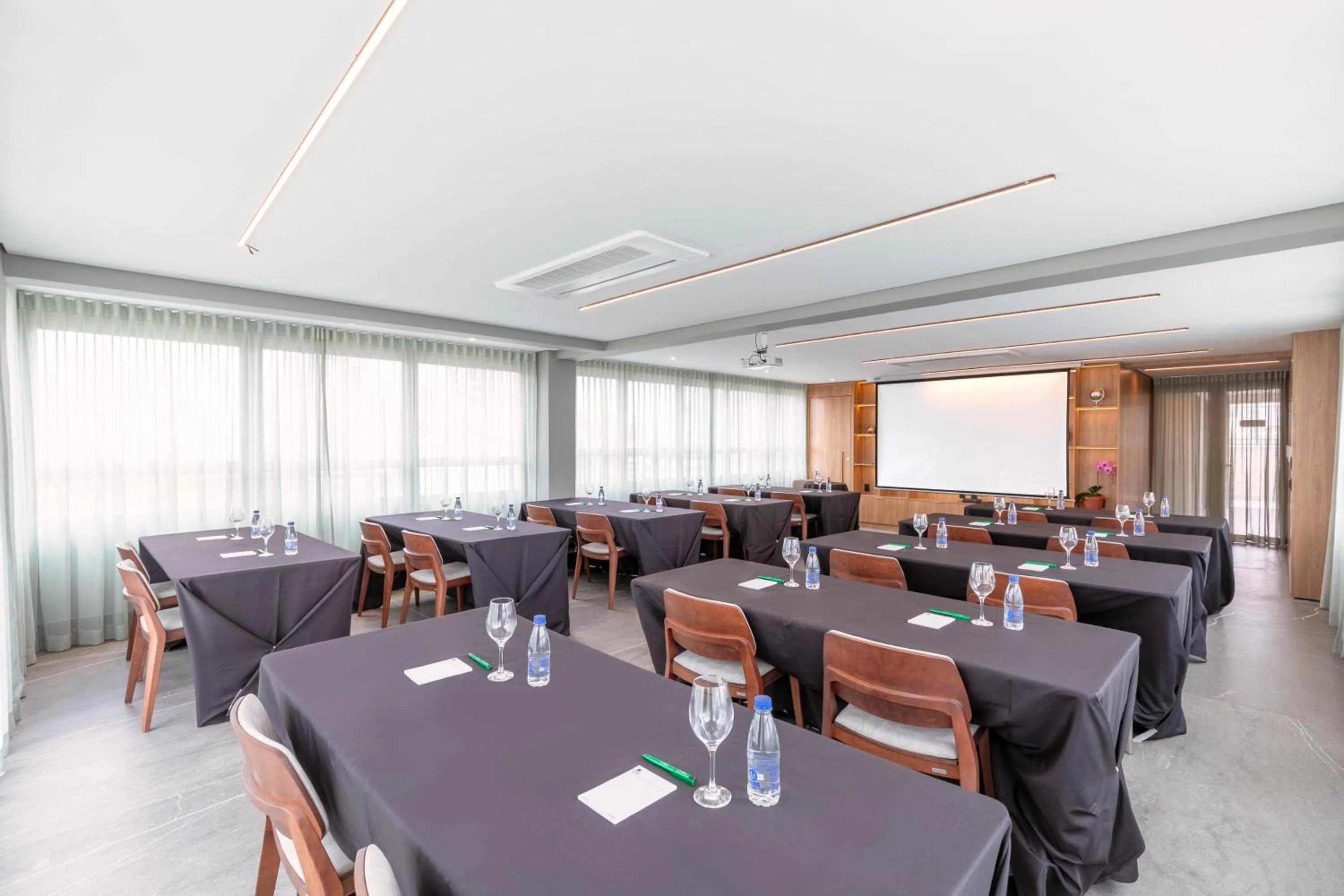 Banquet/Function facilities in Cozzy Premium Paulista Hotel