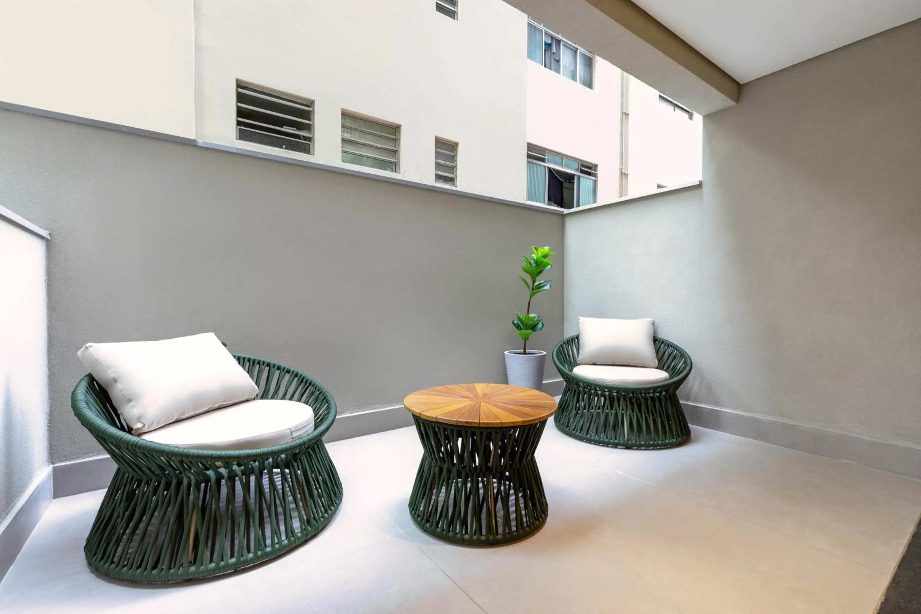 Patio in Cozzy Premium Paulista Hotel