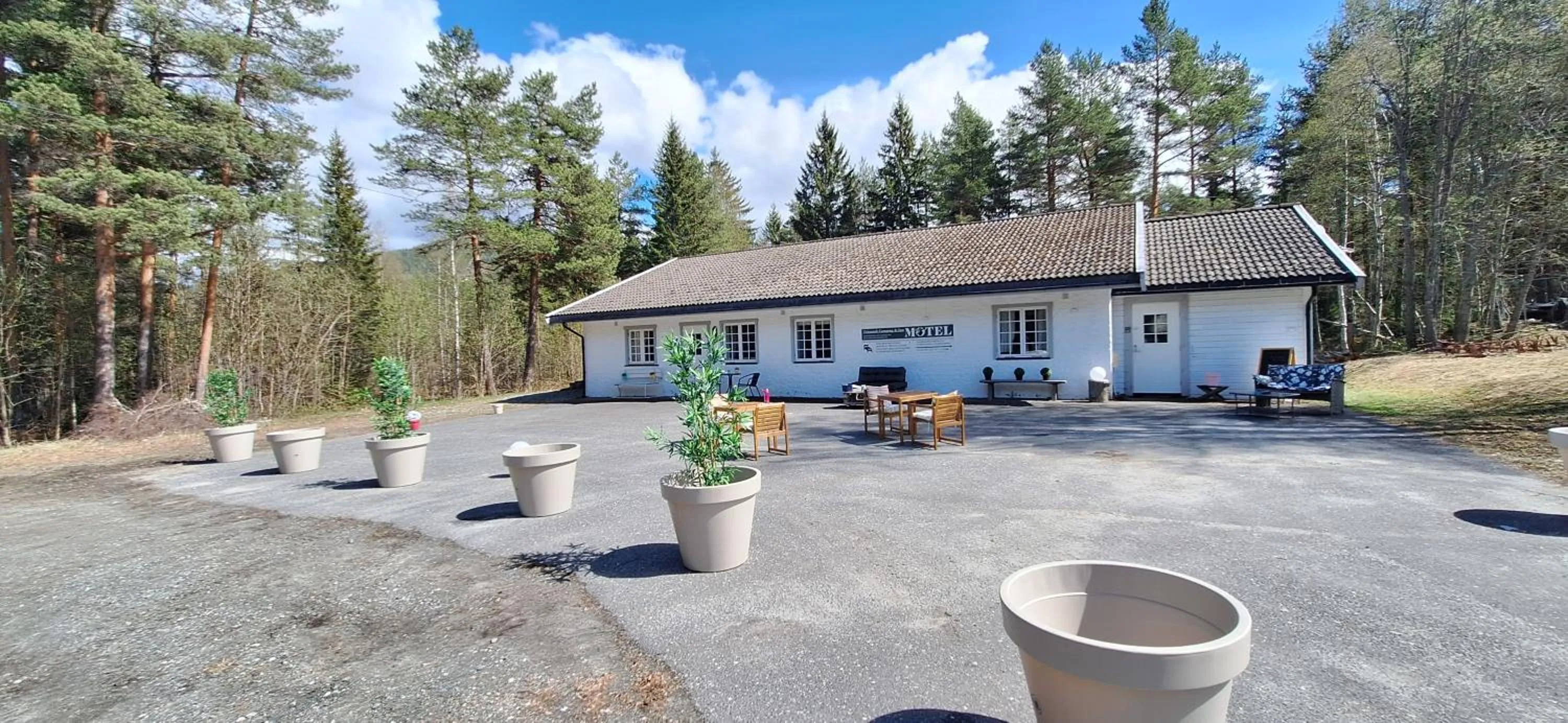 Telemark Motel and Apartment