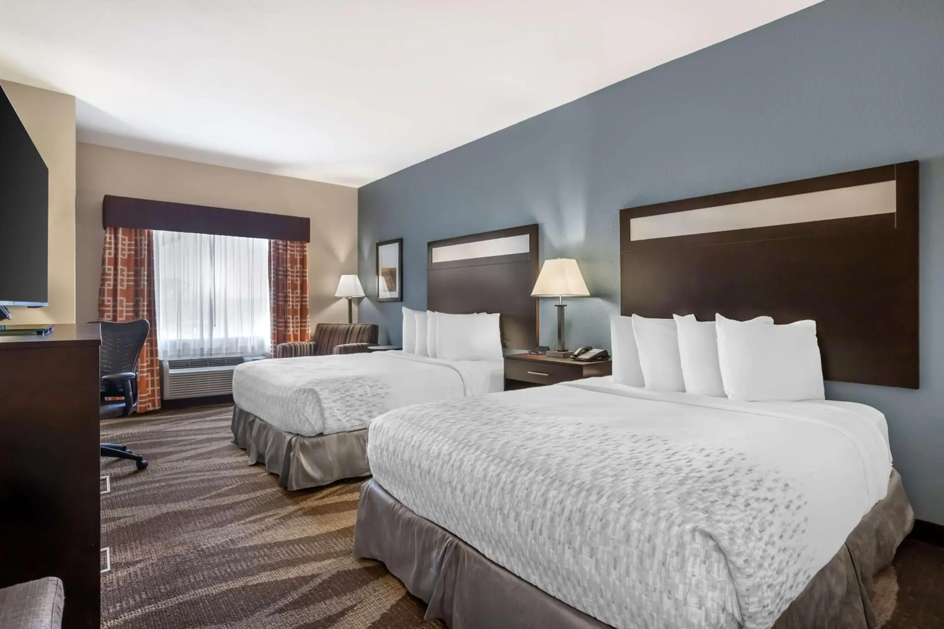 Queen Room with Two Queen Beds and Bath Tub - Disability Access in Best Western Plus Lake Jackson Inn & Suites Queen Room with Two Queen Beds and Bath Tub - Disability Access in Best Western Plus Lake Jackson Inn & Suites