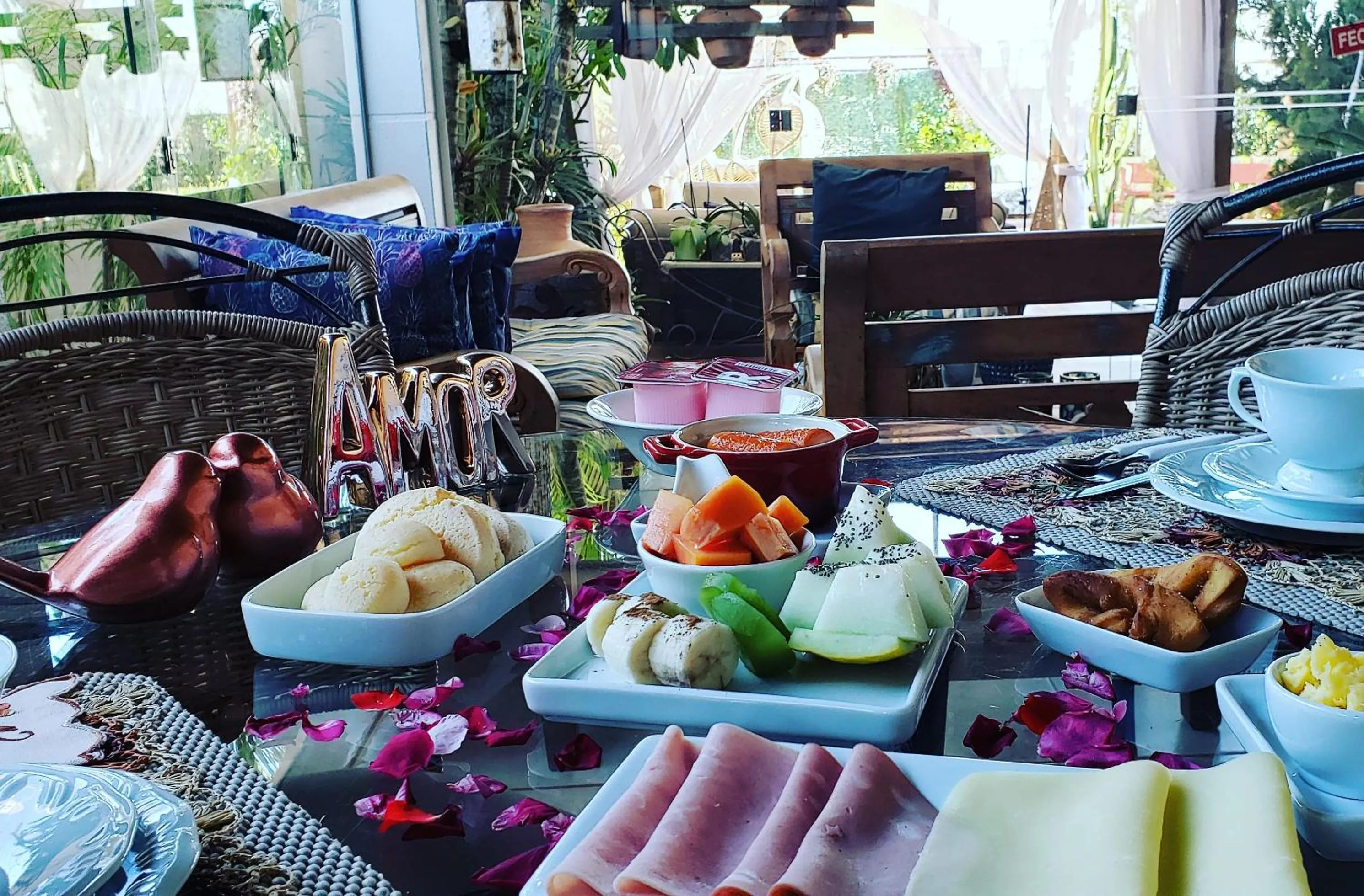 Breakfast in Pousada das Orquídeas