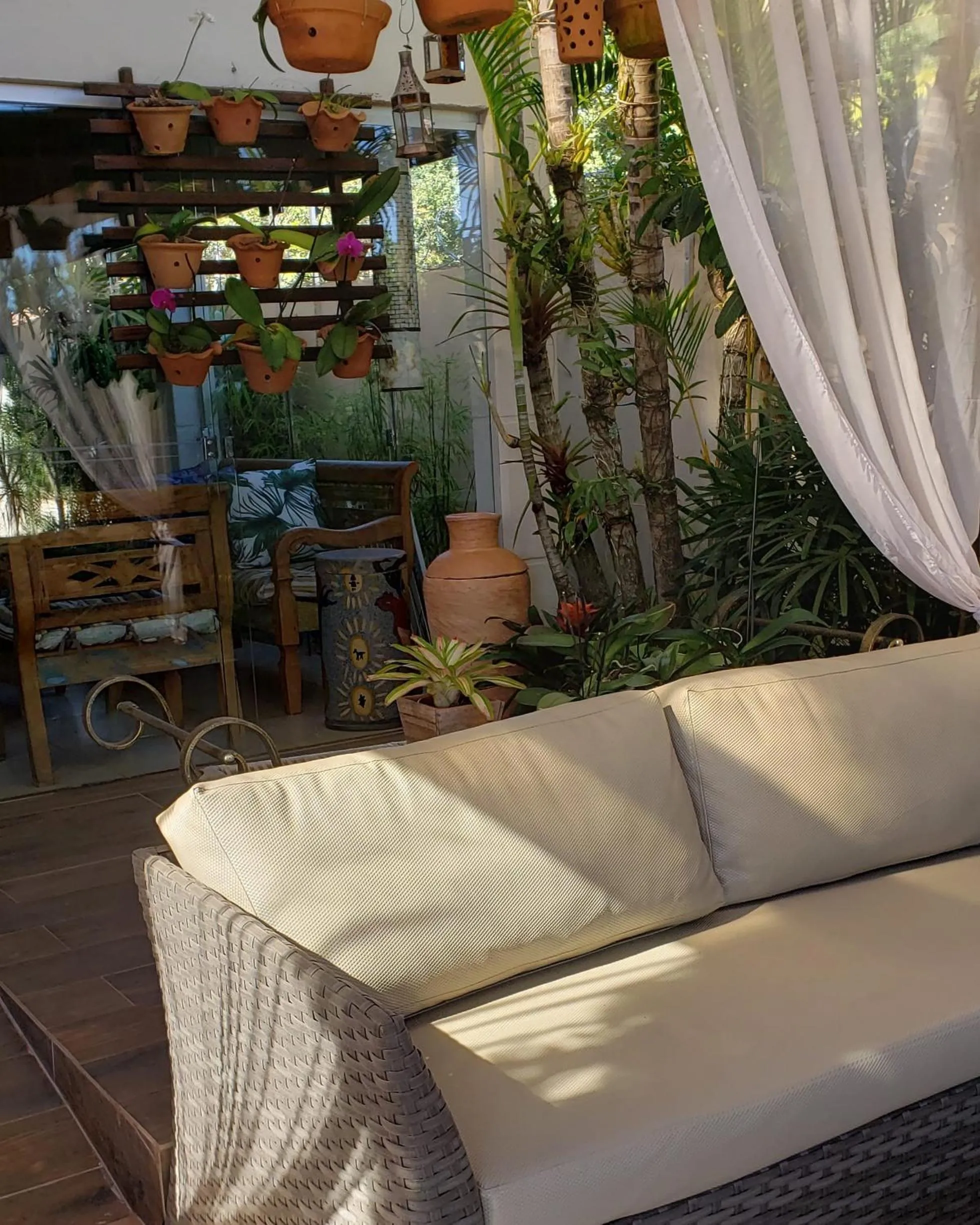 Seating area in Pousada das Orquídeas