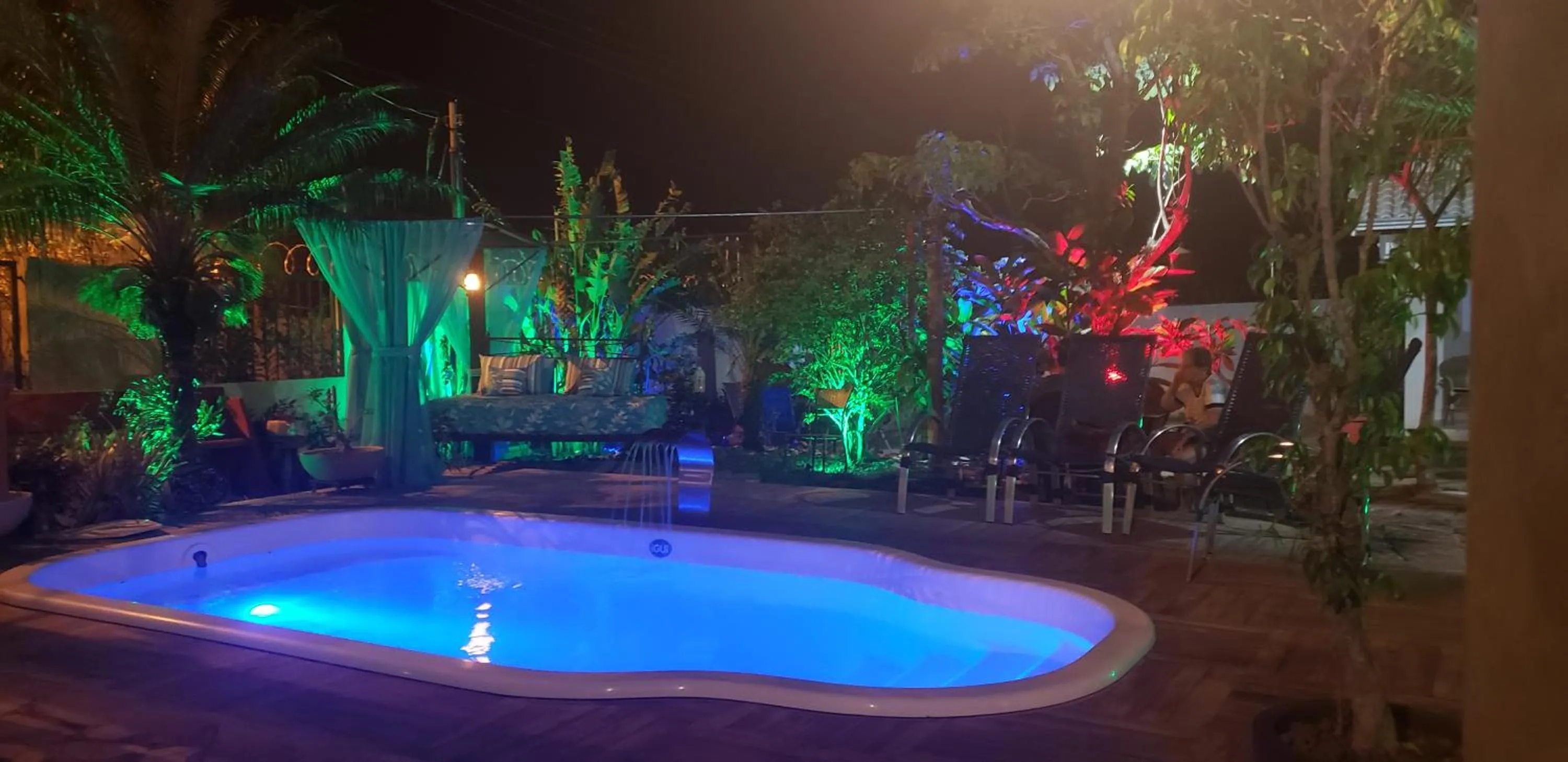 Swimming pool in Pousada das Orquídeas