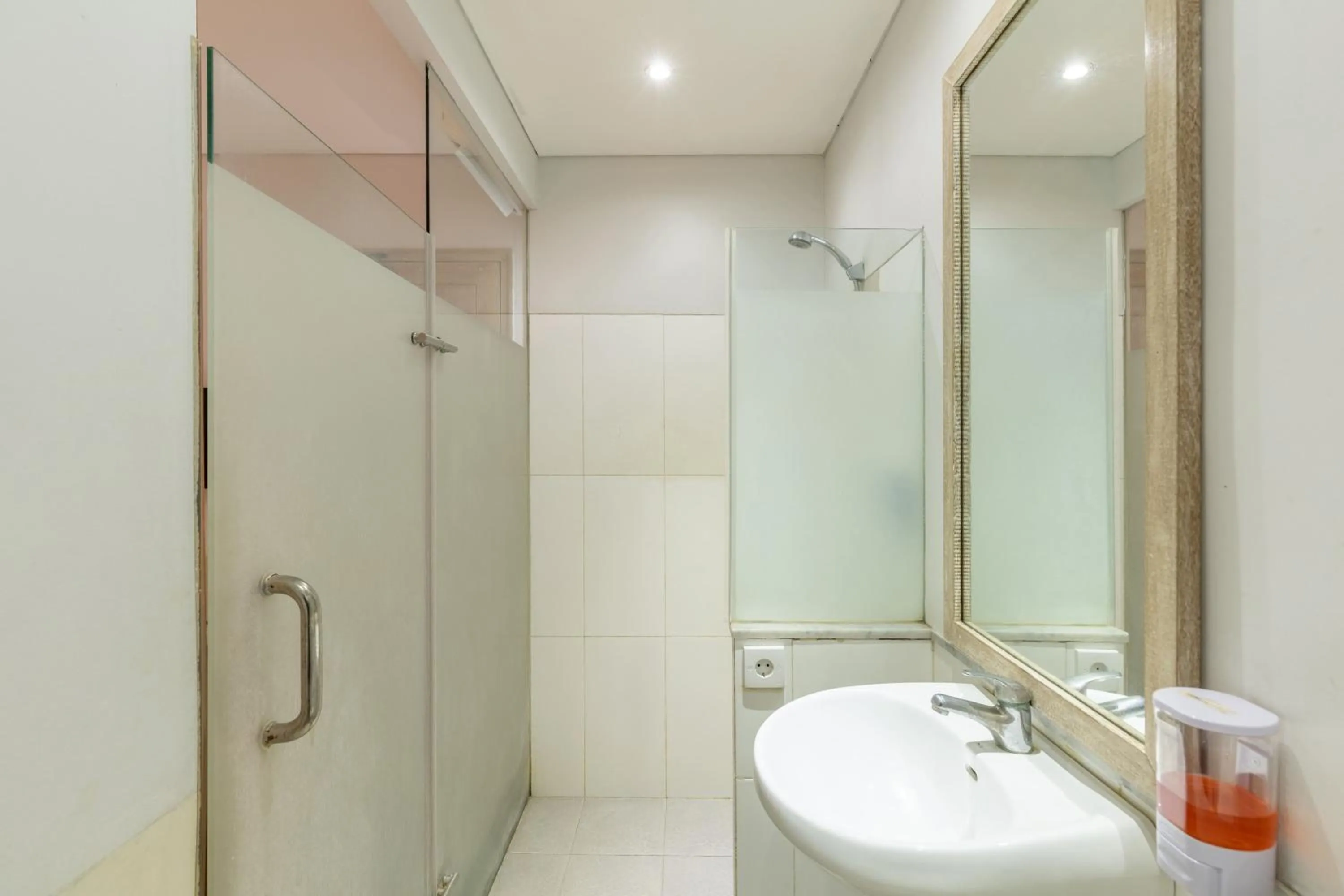 Bathroom in Cove Renata